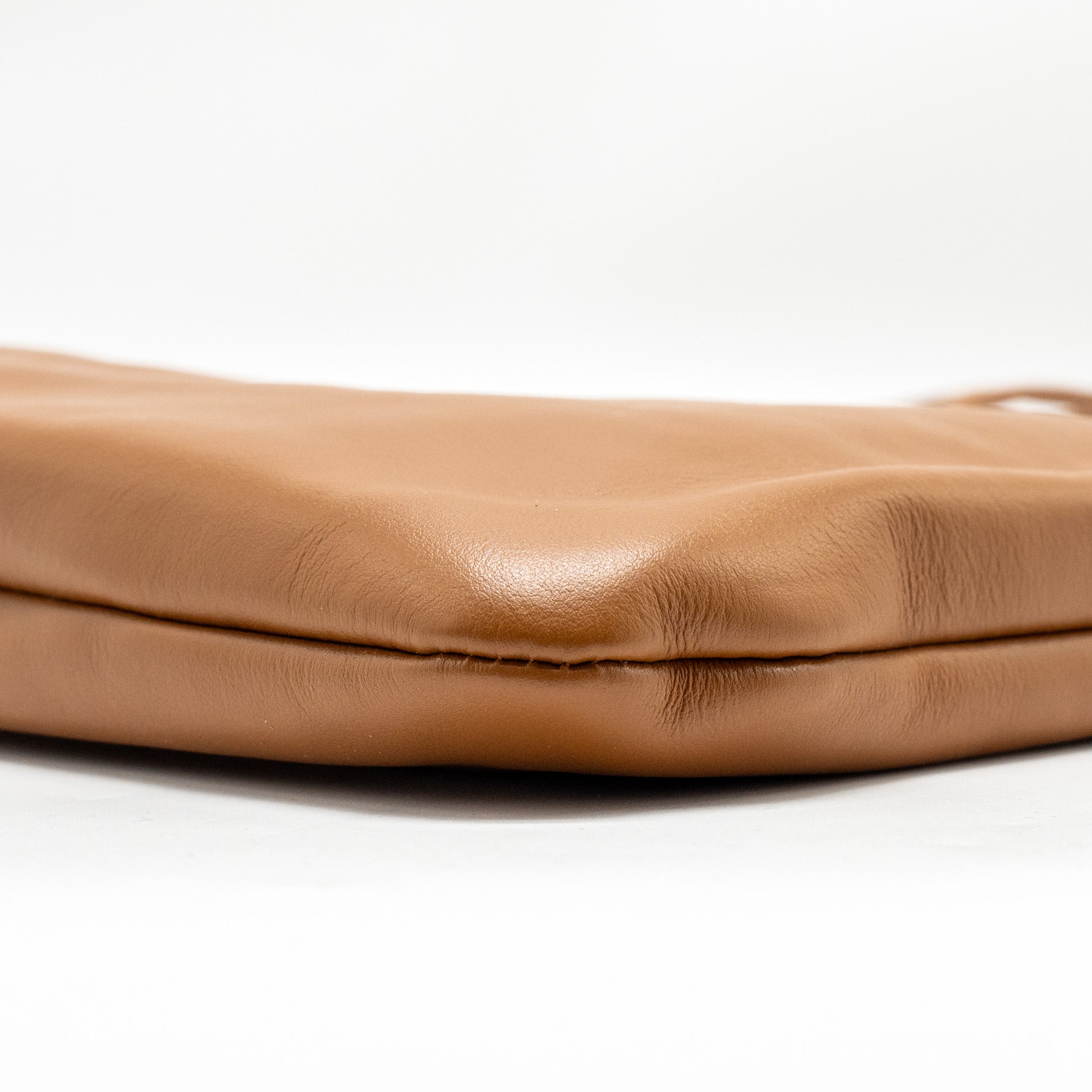miu-miu-ivy-leather-bag-calfskin-caramel-ghw
