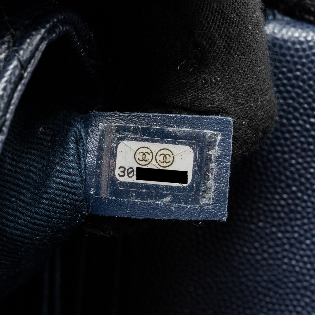 chanel-small-coco-handle-bag-caviar-navy-lghw