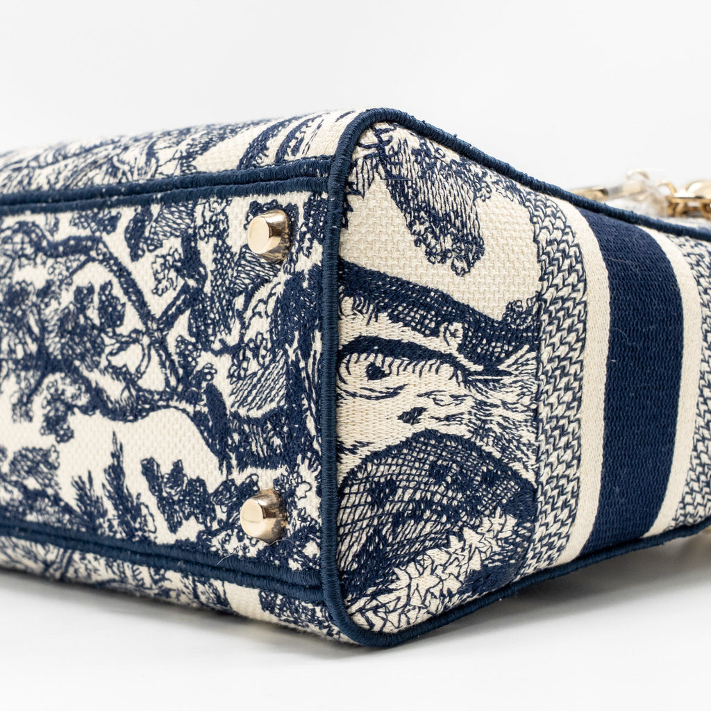 dior-blue-multicolour-bag