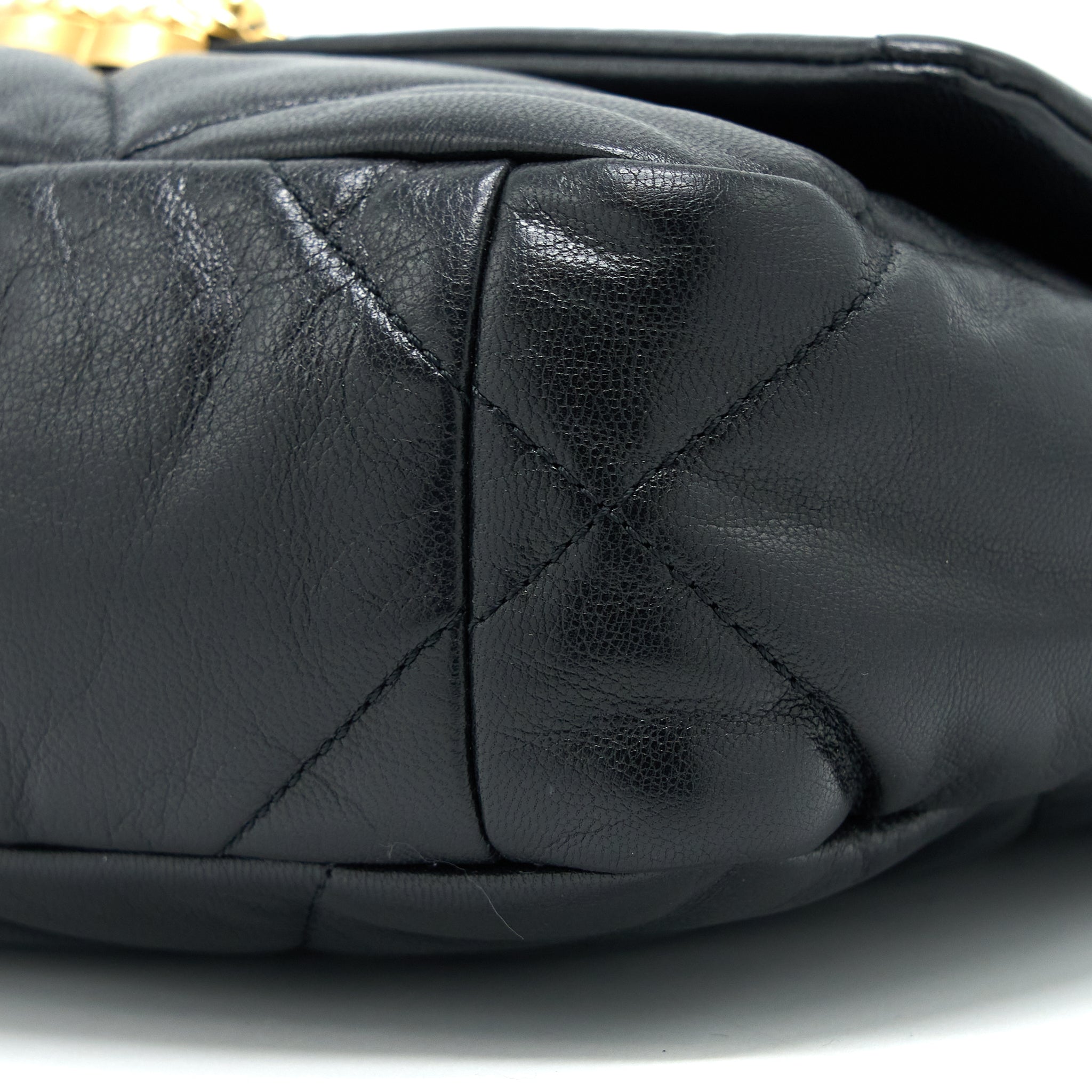 chanel-small-19-bag-lambskin-black-ghw