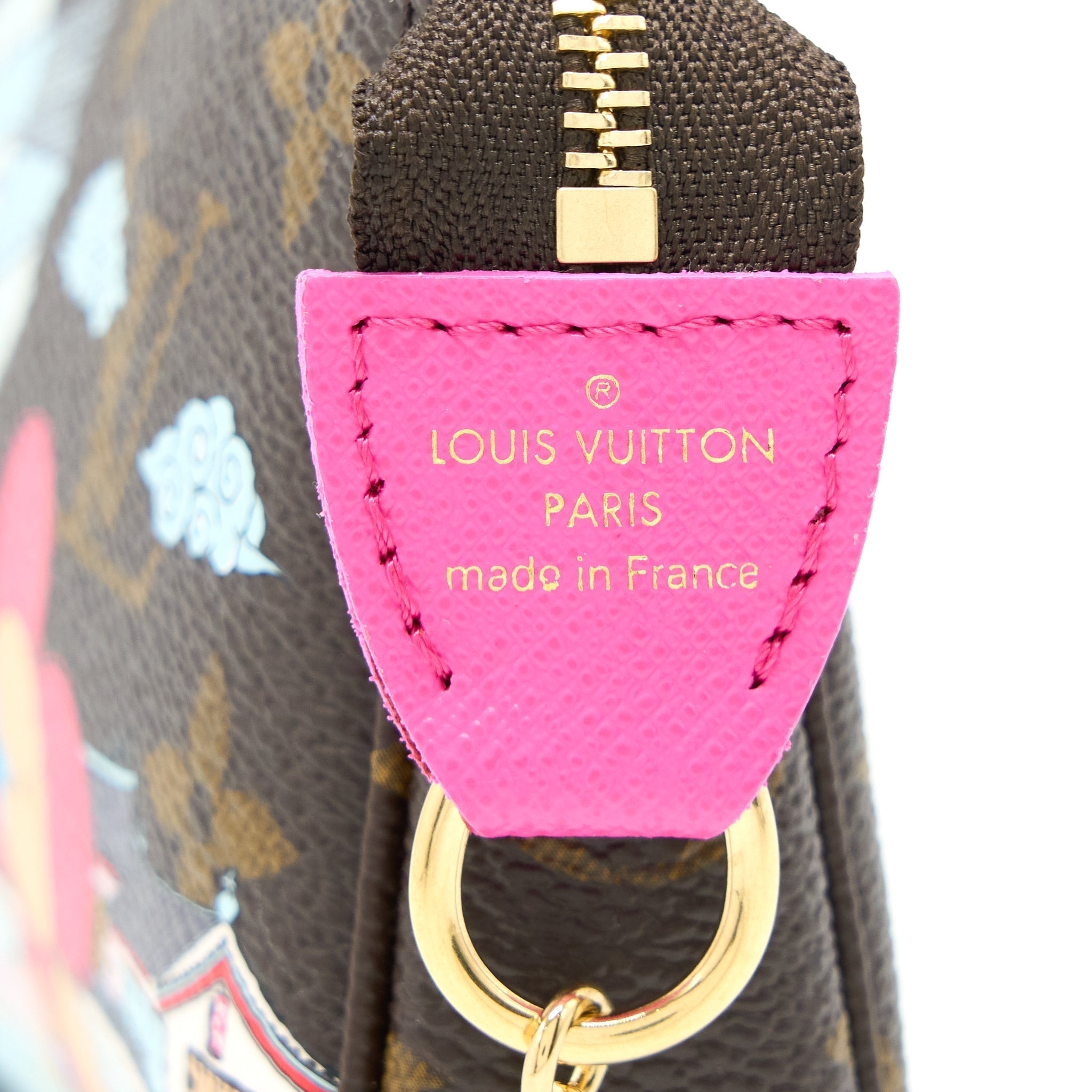 copy-of-louis-vuitton-2022-christmas-limited-mini-pochette-accessories-monogram-seoul-boutique-ghw