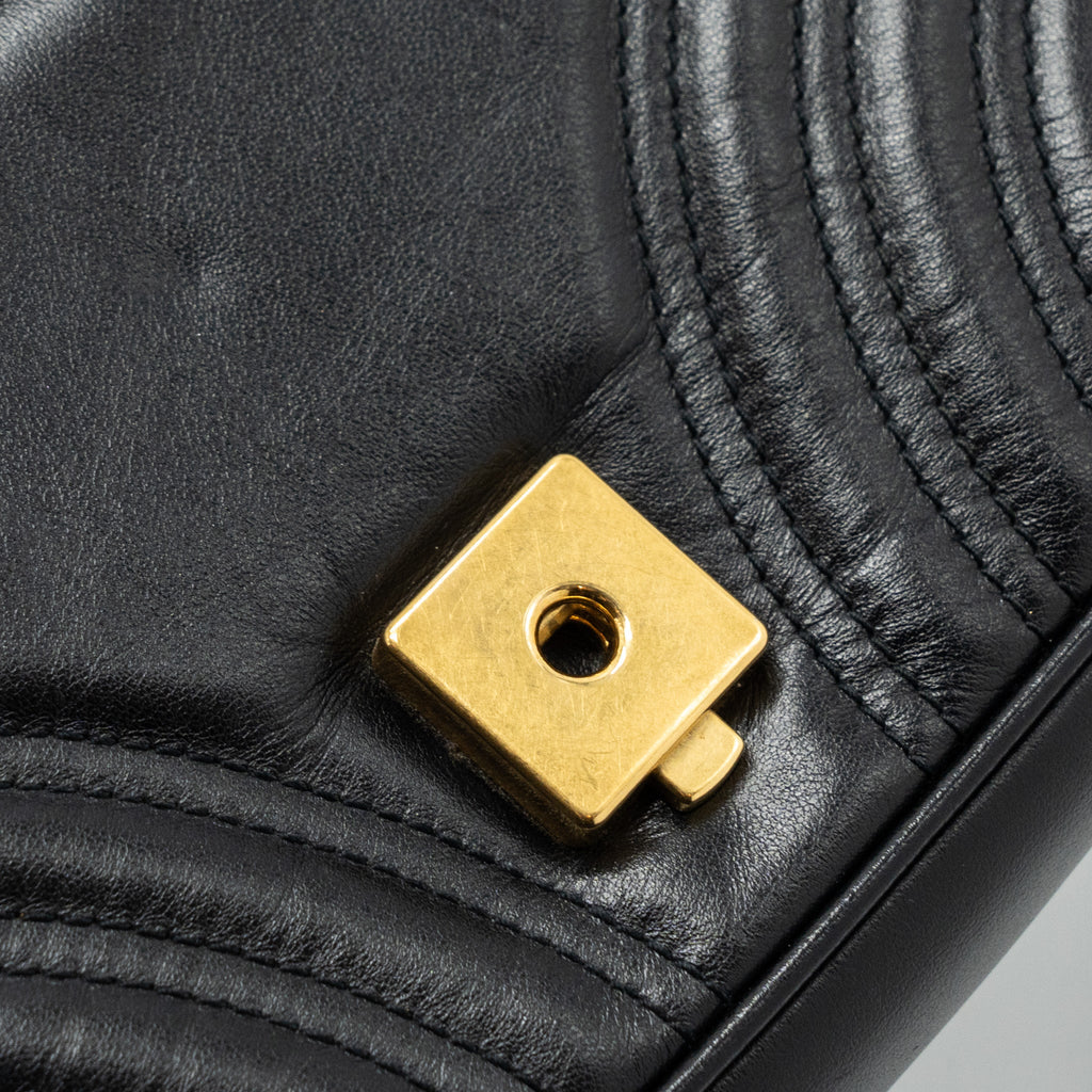 gucci-mini-gg-marmont-bag-calfskin-black-brushed-ghw