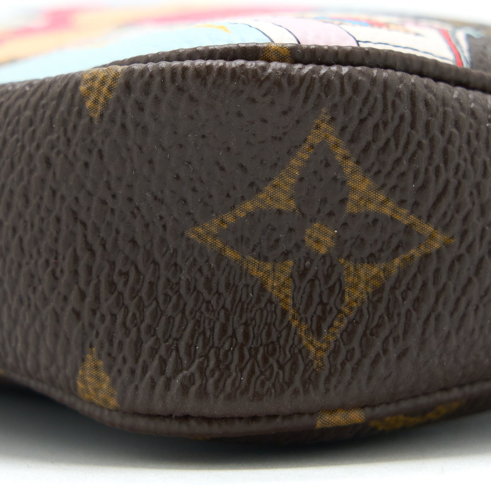 copy-of-louis-vuitton-2022-christmas-limited-mini-pochette-accessories-monogram-seoul-boutique-ghw