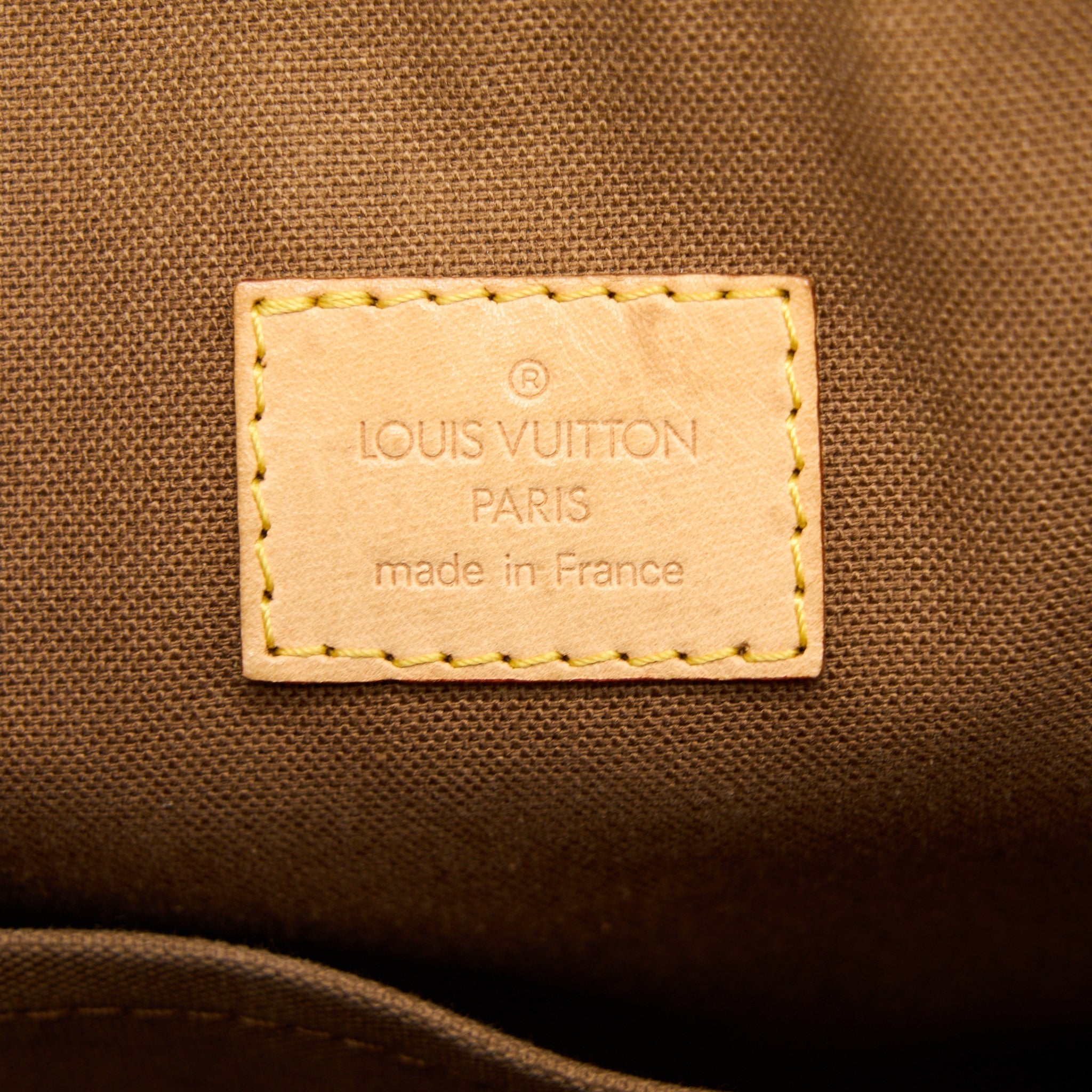 louis-vuitton-tote-bag-monogram-canvas-tote-bag