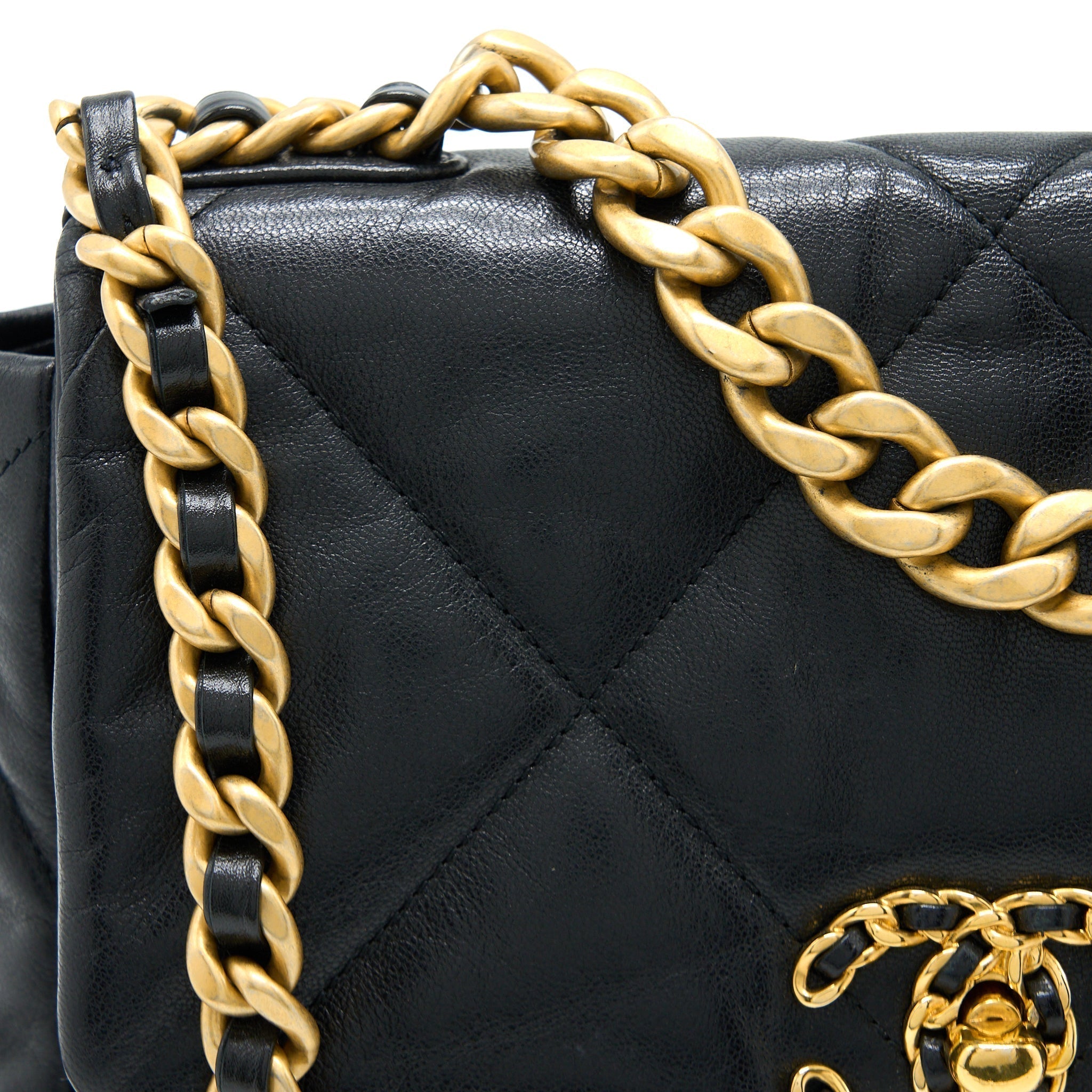 chanel-small-19-bag-lambskin-black-ghw