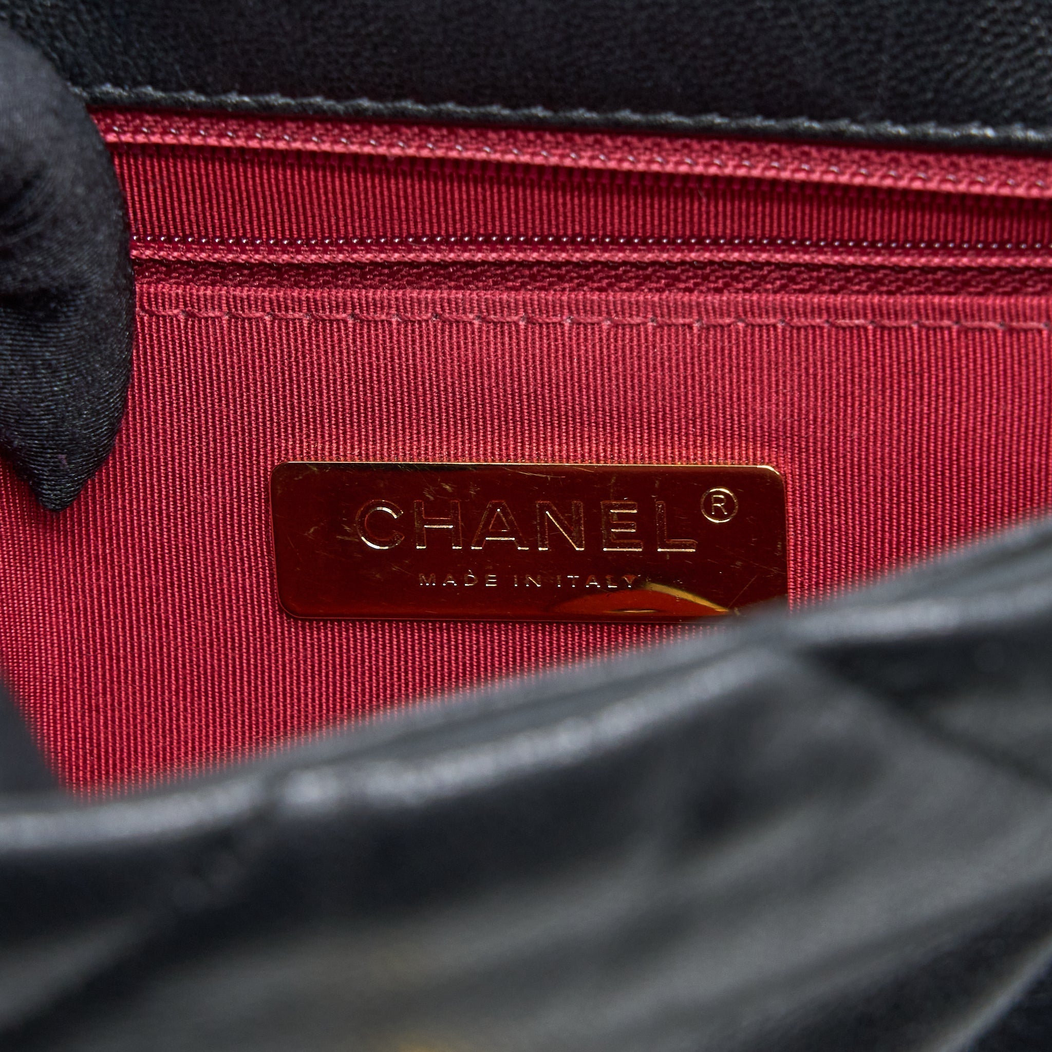 chanel-small-19-bag-lambskin-black-ghw