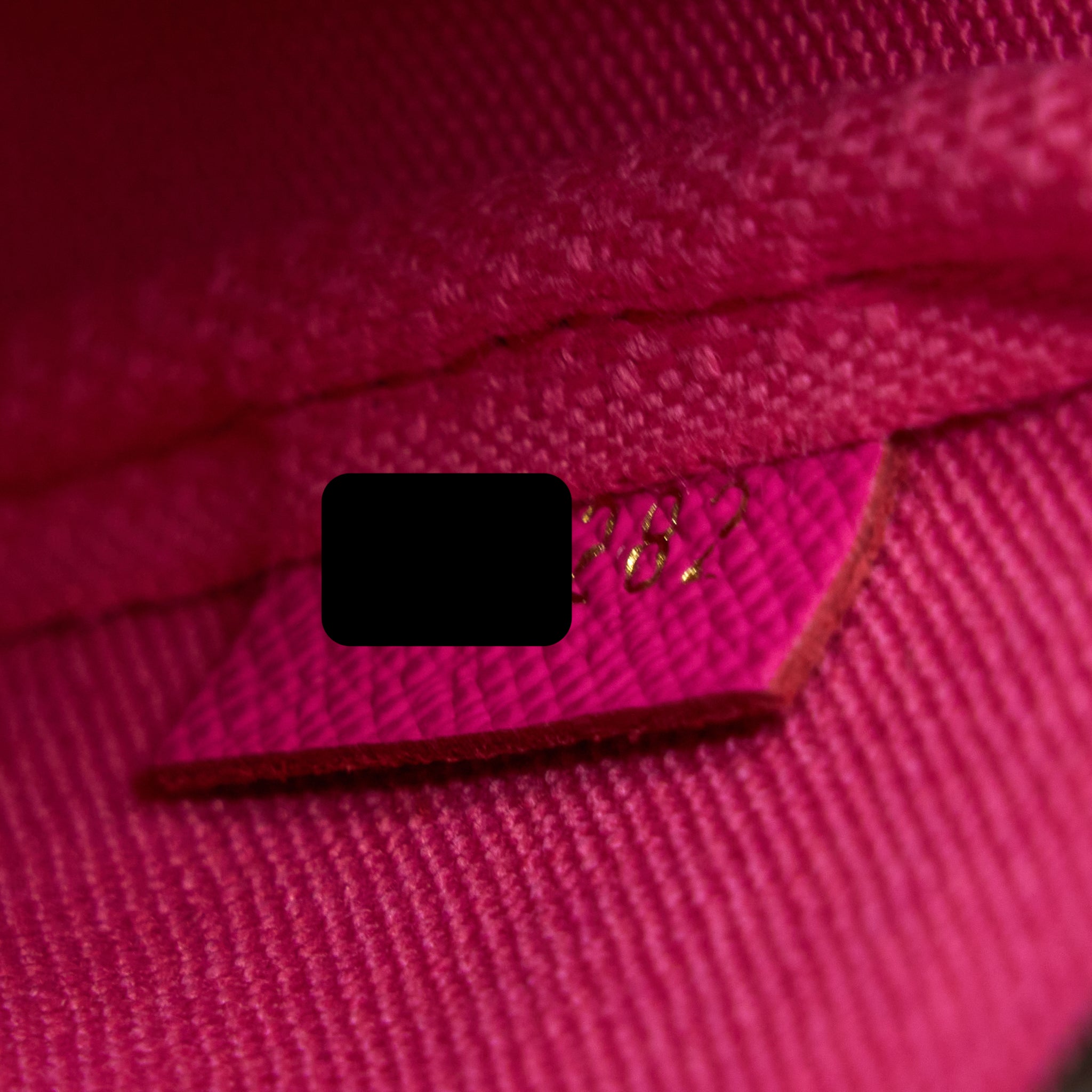 copy-of-louis-vuitton-2022-christmas-limited-mini-pochette-accessories-monogram-seoul-boutique-ghw