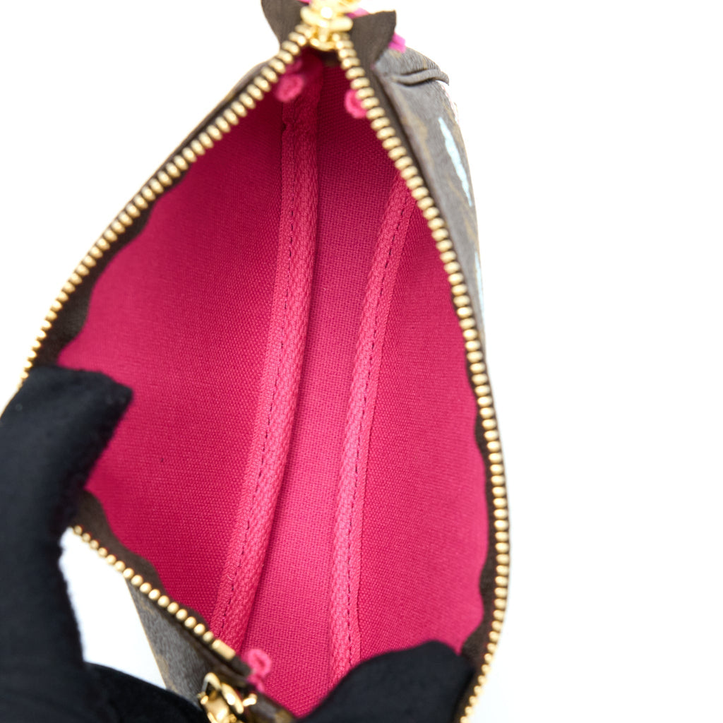 copy-of-louis-vuitton-2022-christmas-limited-mini-pochette-accessories-monogram-seoul-boutique-ghw