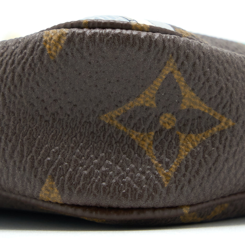 louis-vuitton-2022-christmas-limited-mini-pochette-accessories-monogram-paris-boutique