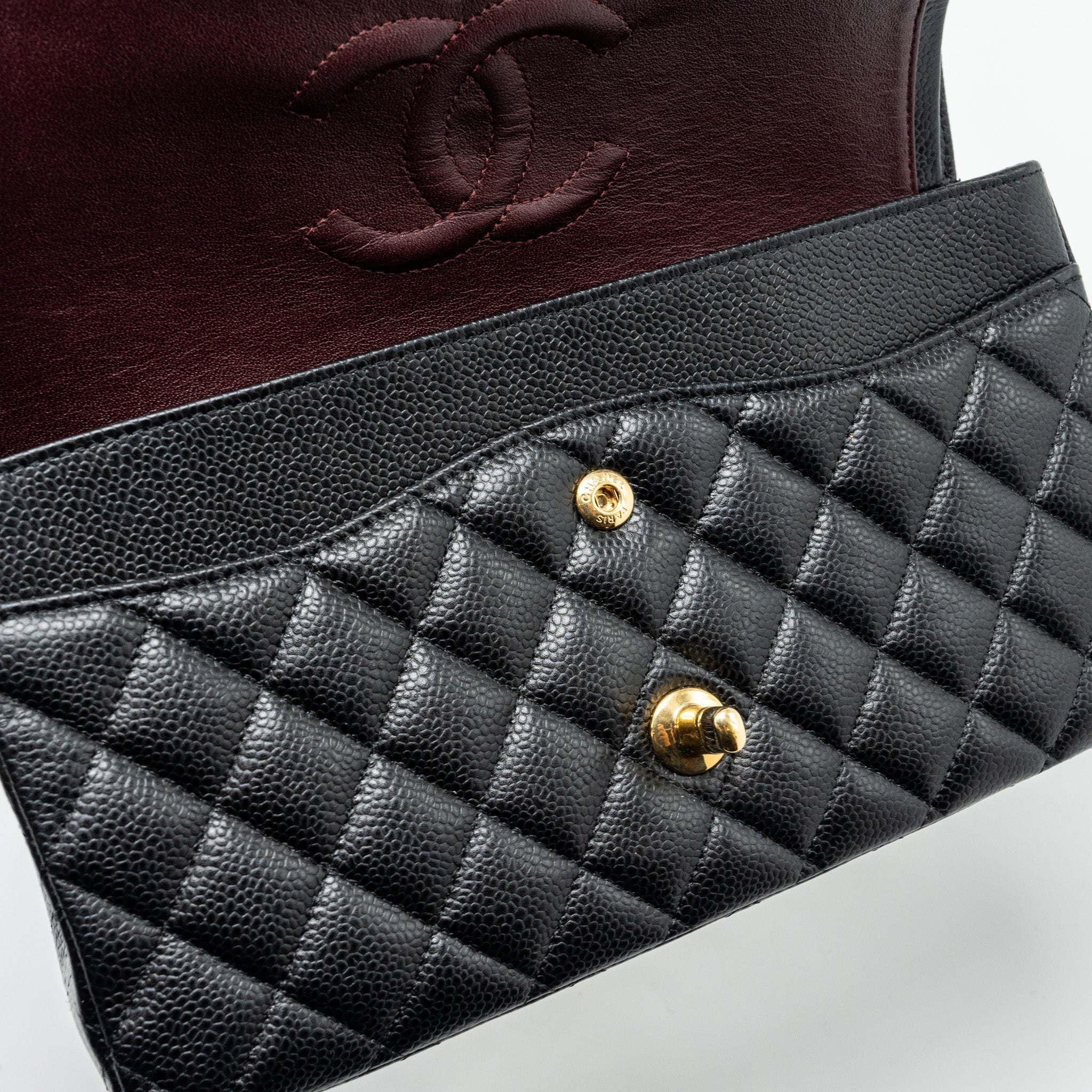 chanel-23p-coco-love-flap-bag-caviar-black-ghwmicrochip-2