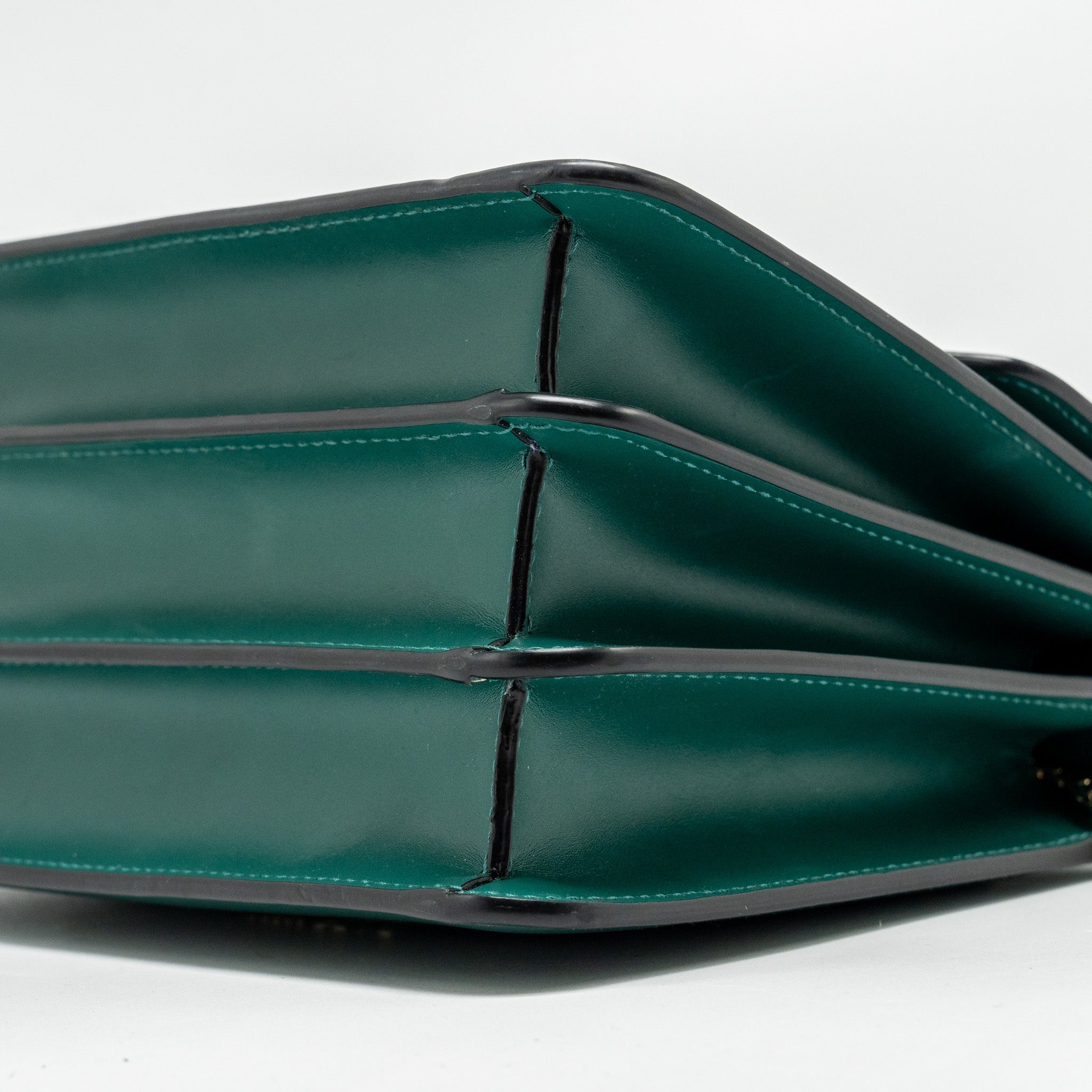 bvlgari-serpenti-forever-top-handle-calfskin-green-ghw