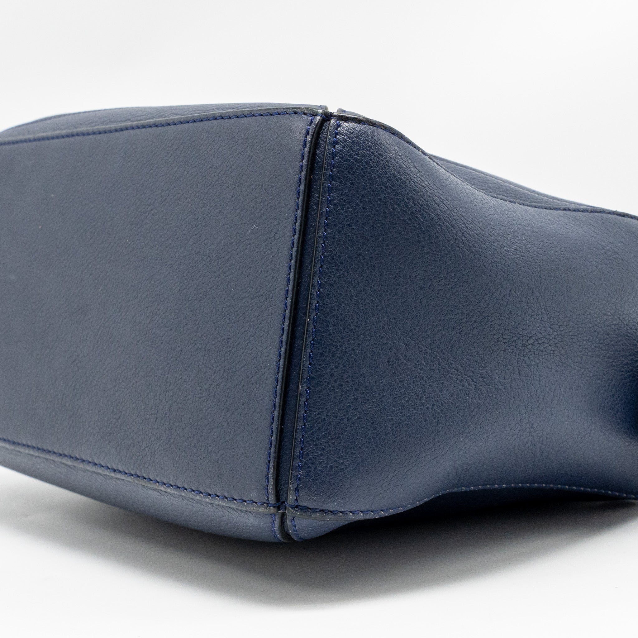 loewe-blue