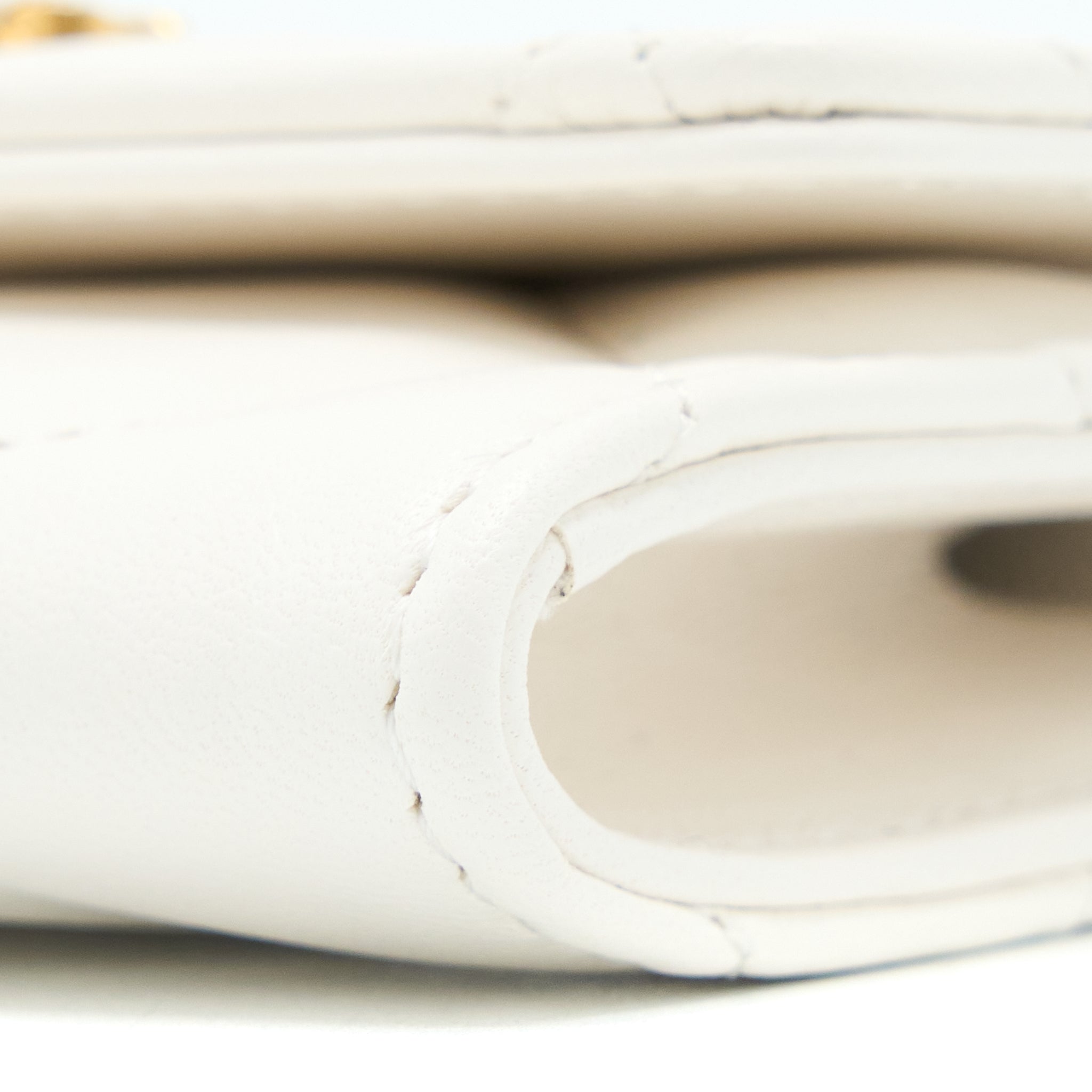 chanel-19-flap-card-holder-lambskin-white-brushed-ghw-microchip