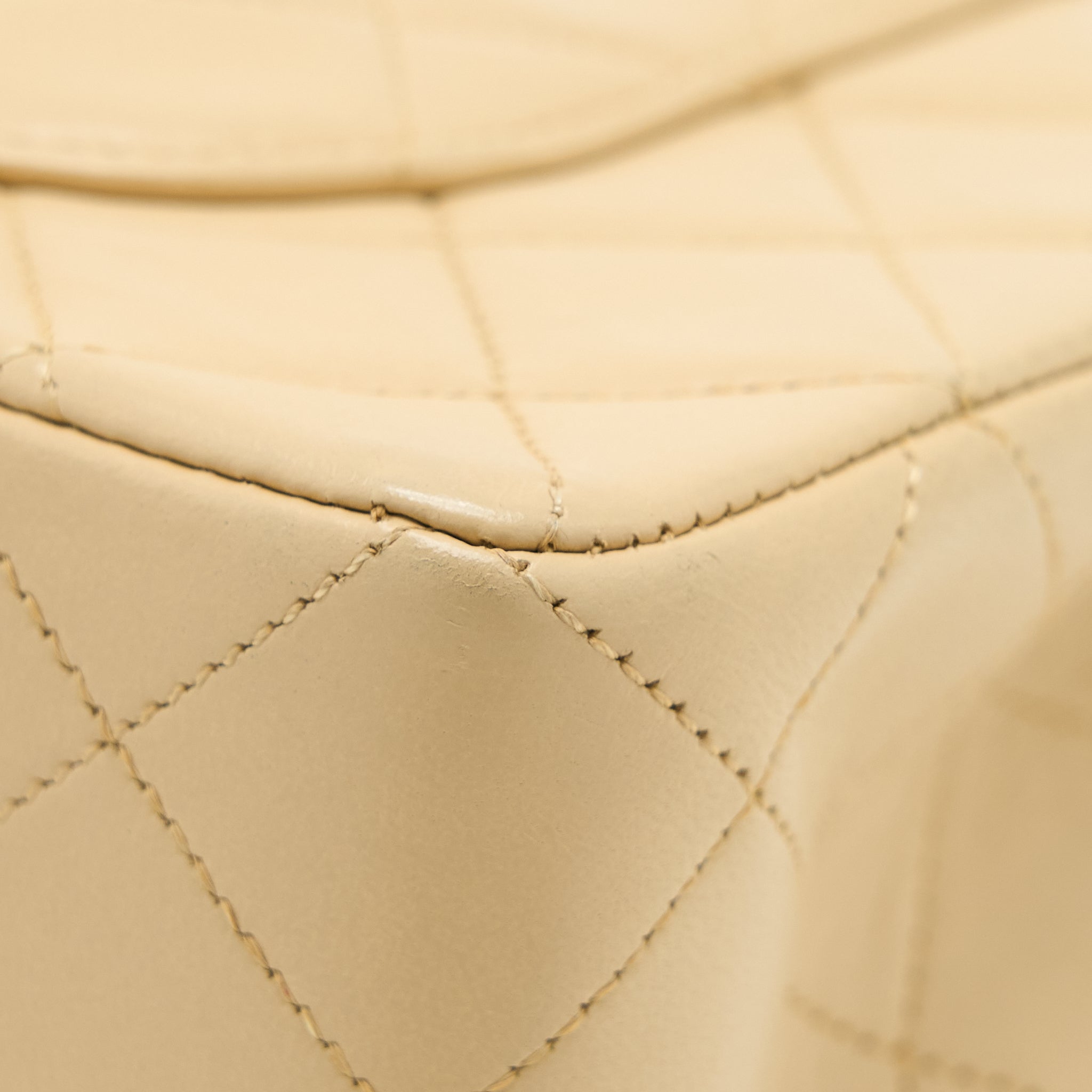 chanel-vintage-classic-double-flap-bag-lambskin-beige-ghw