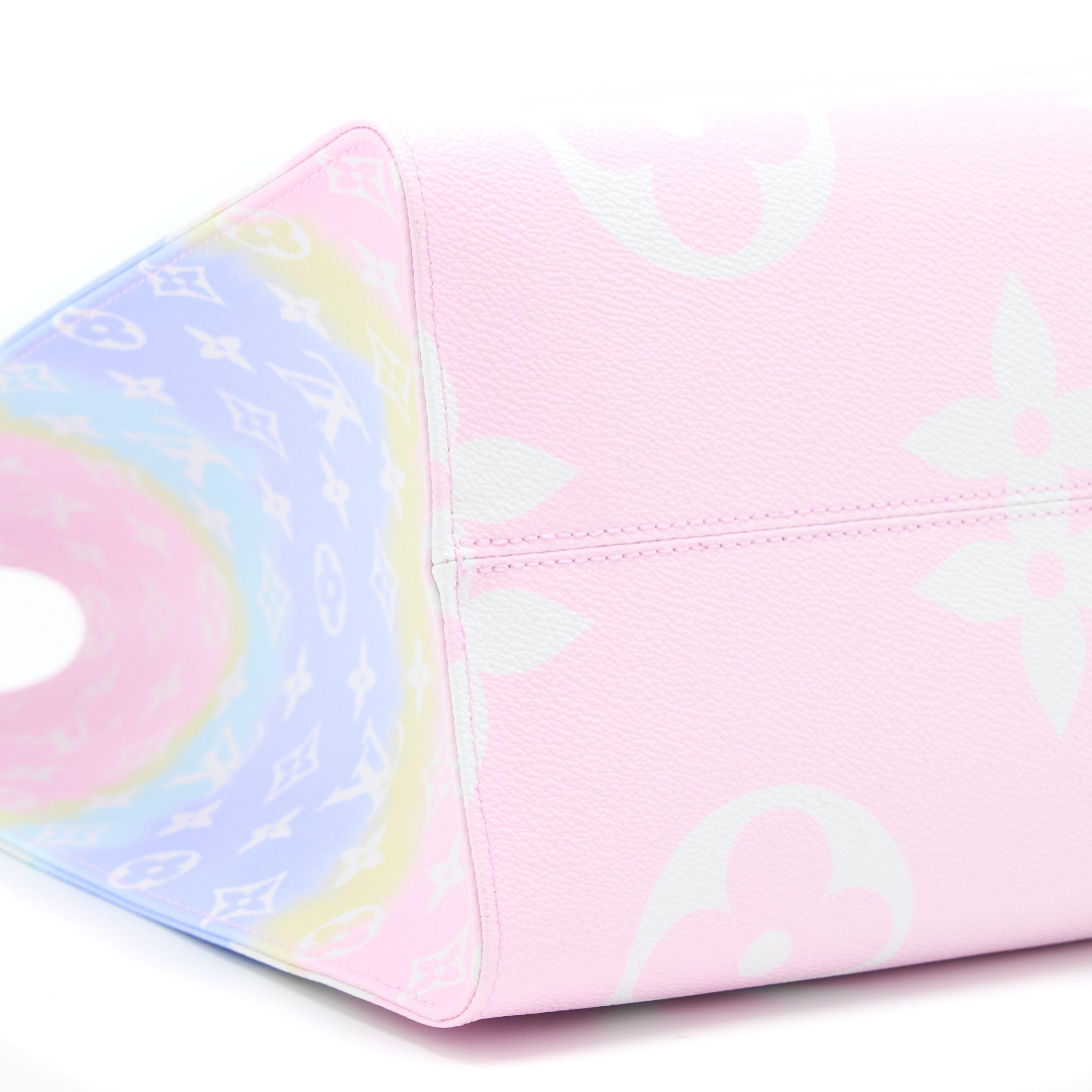 louis-vuitton-escale-onthego-gm-tote-bag-pastel-monogram-canvas-shw