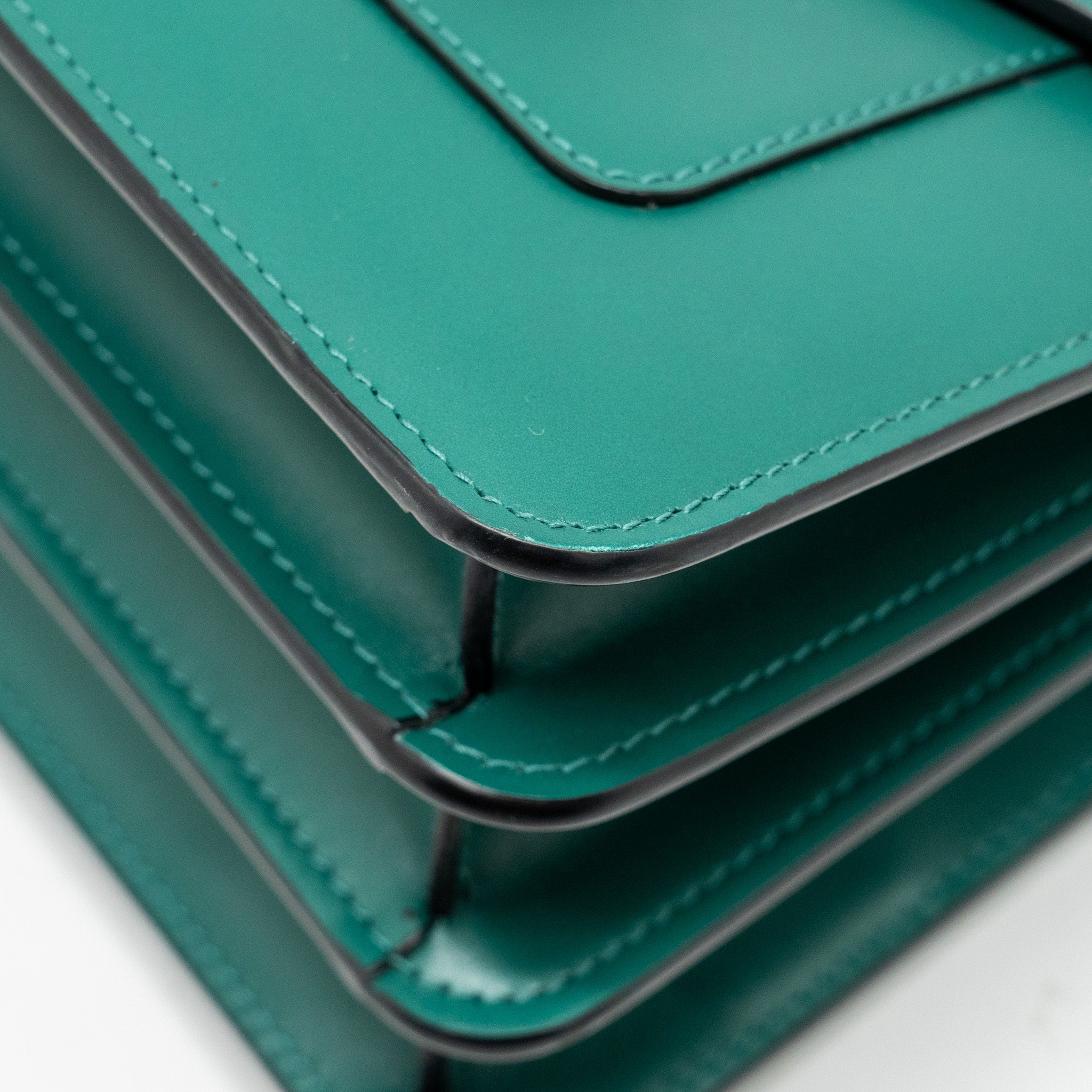 bvlgari-serpenti-forever-top-handle-calfskin-green-ghw