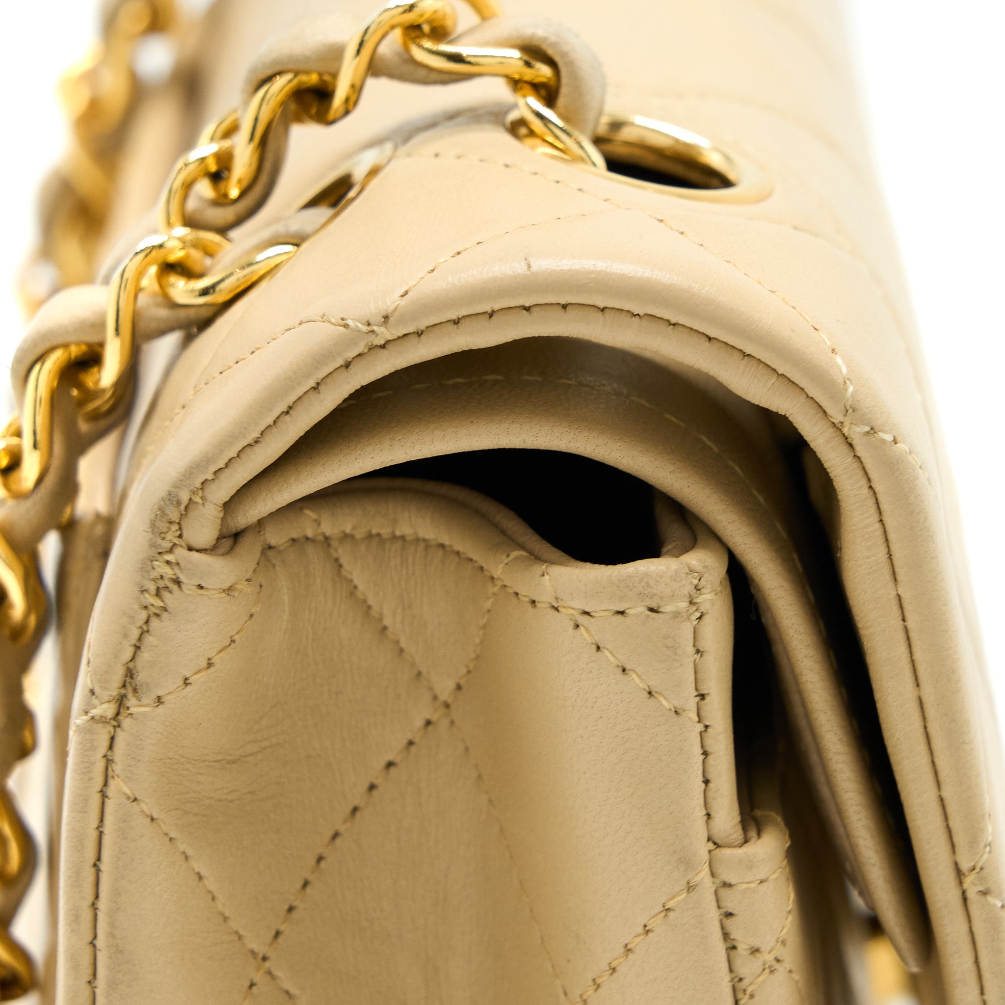 chanel-vintage-classic-double-flap-bag-lambskin-beige-ghw