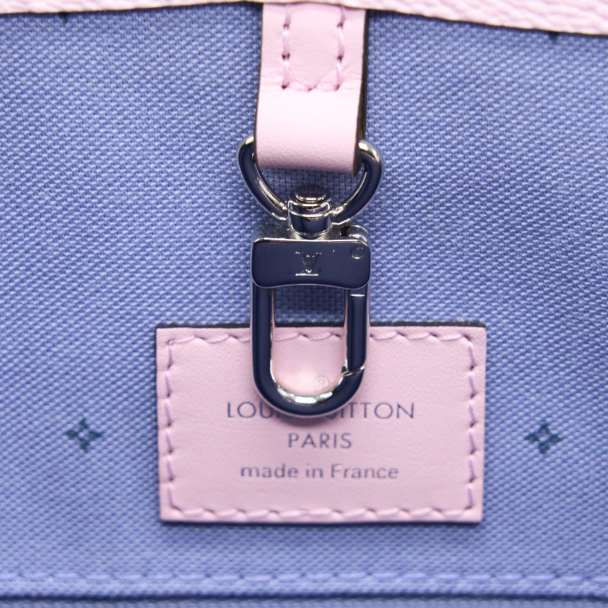 louis-vuitton-escale-onthego-gm-tote-bag-pastel-monogram-canvas-shw