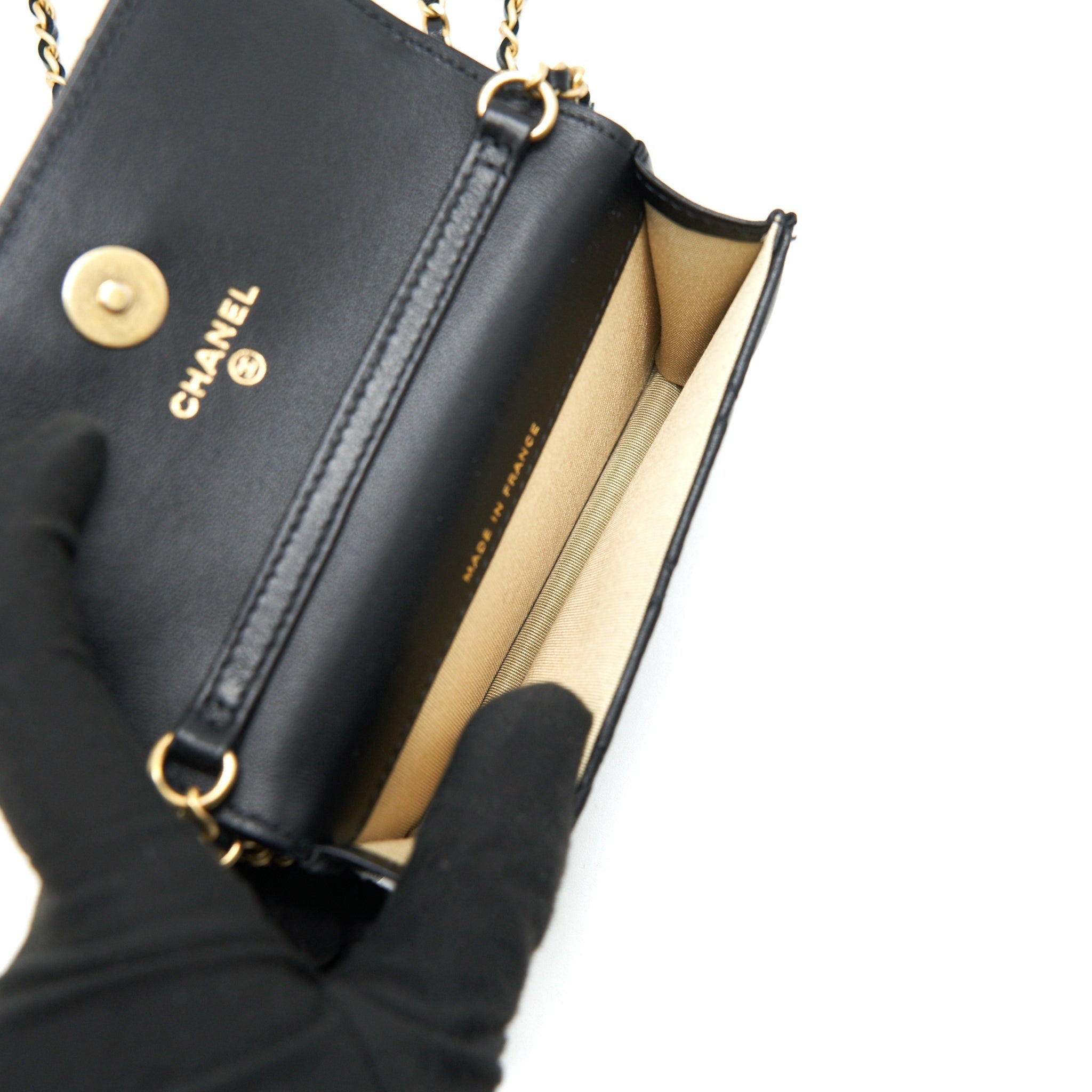 chanel-2021-pearl-crush-belt-bag-black-with-ghw