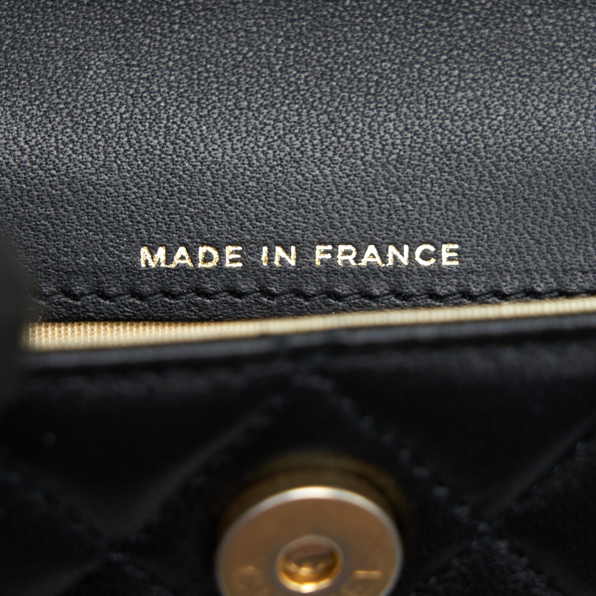 chanel-2021-pearl-crush-belt-bag-black-with-ghw
