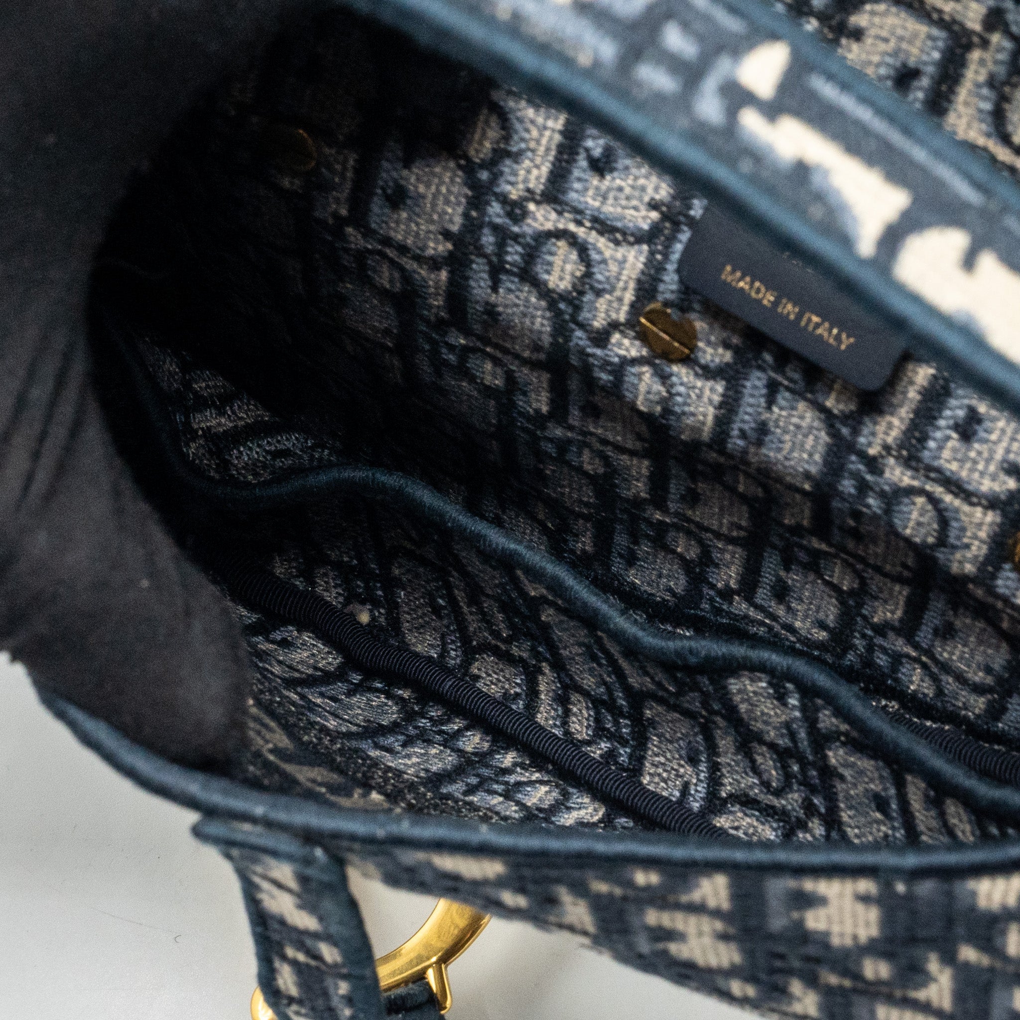 dior-medium-saddle-blue-oblique-embroidery-ghw