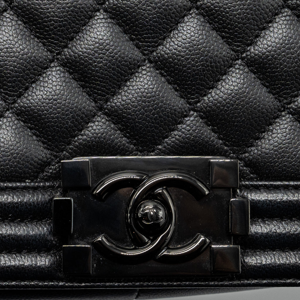 chanel-medium-boy-bag-caviar-so-black-black-hardware