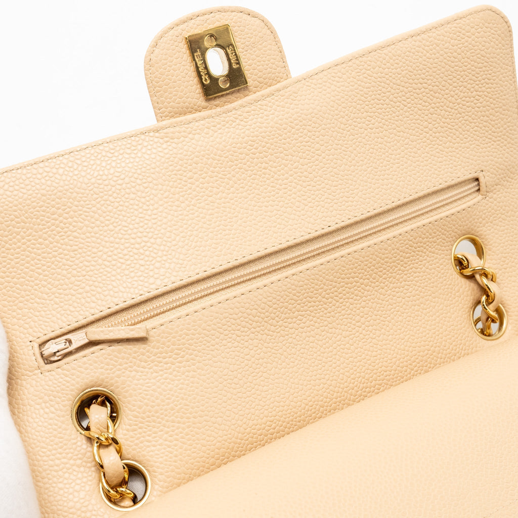 chanel-medium-classic-double-flap-caviar-beige-ghw
