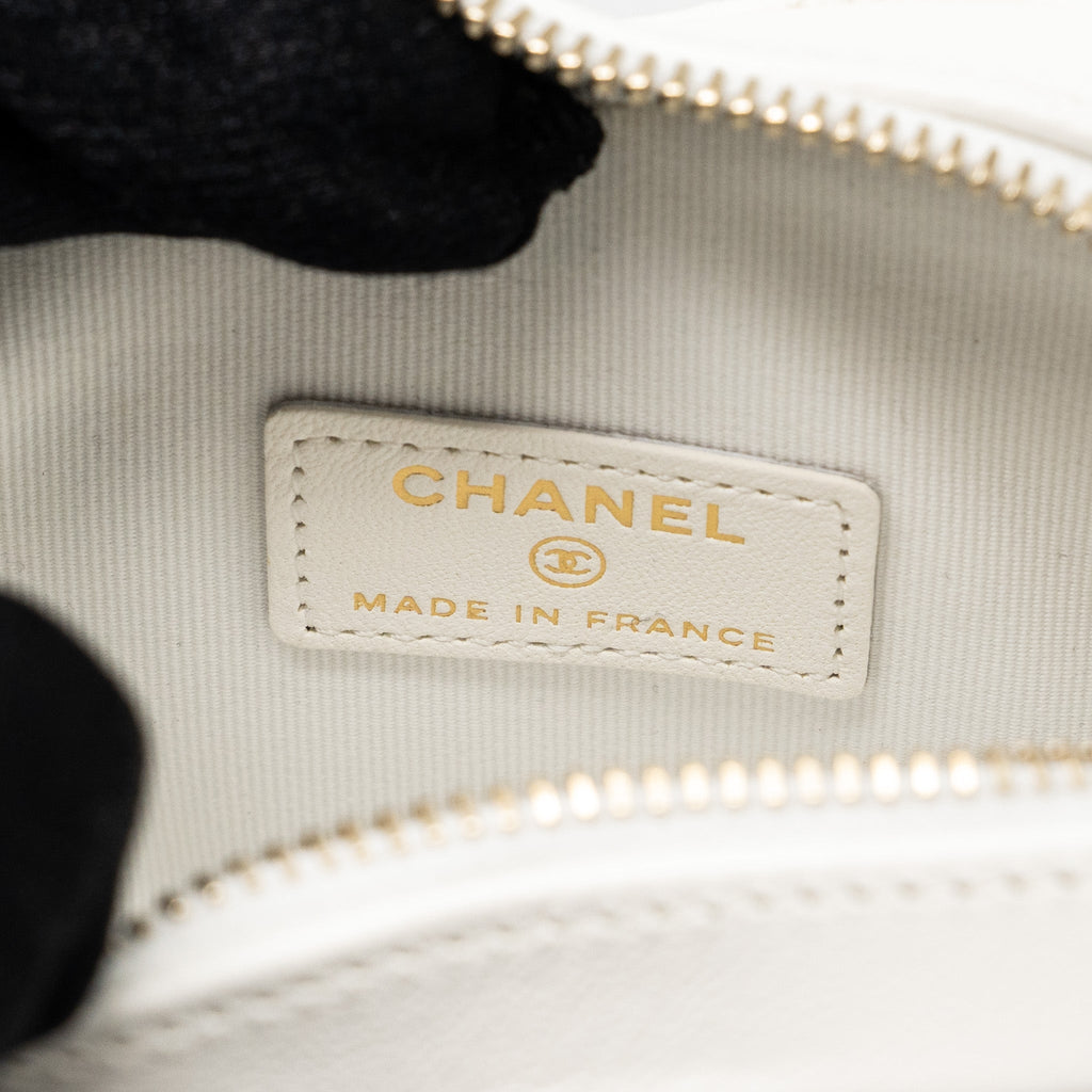 chanel-22s-small-heart-bag-lambskin-white-lghw-1