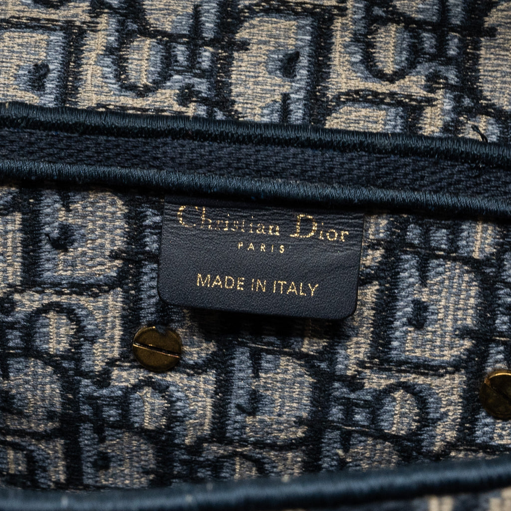 dior-medium-saddle-blue-oblique-embroidery-ghw