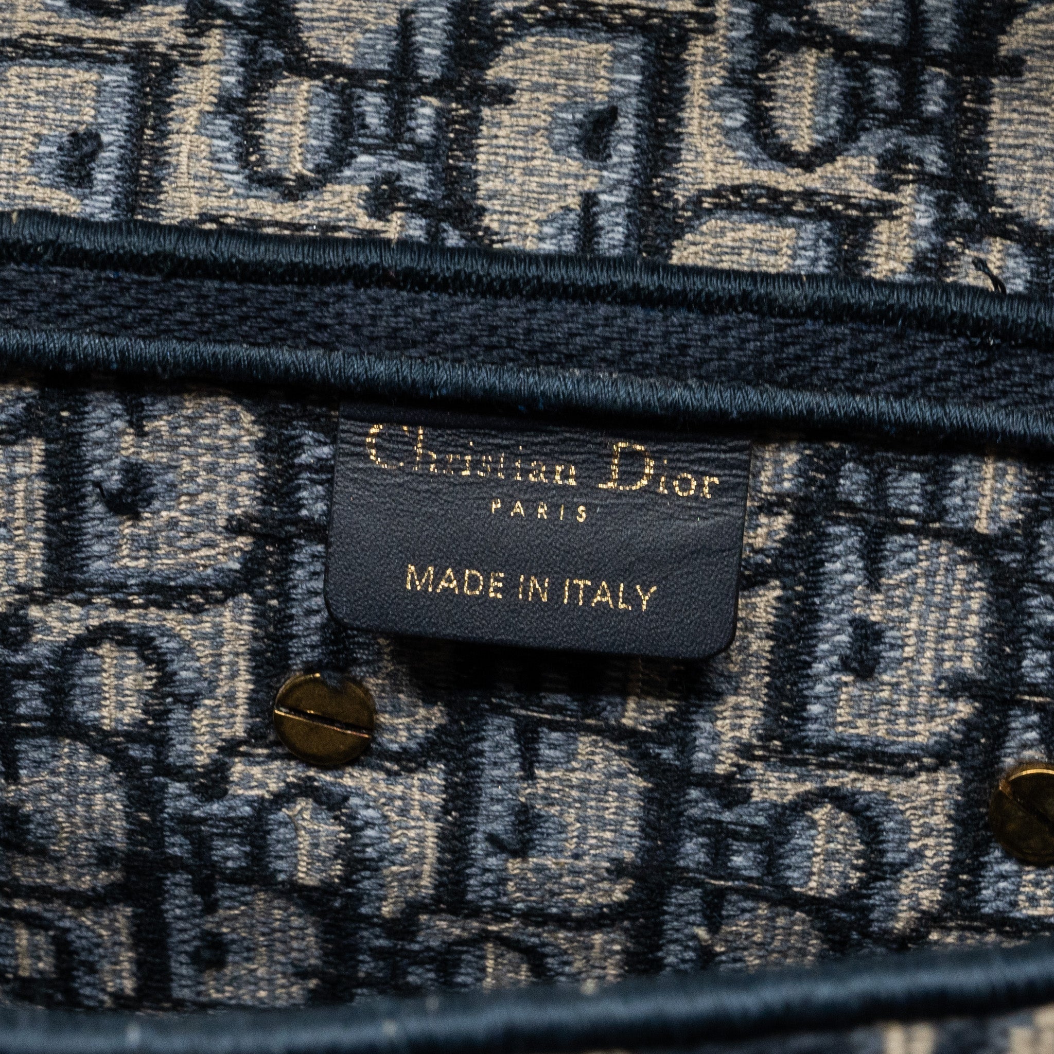 dior-medium-saddle-blue-oblique-embroidery-ghw