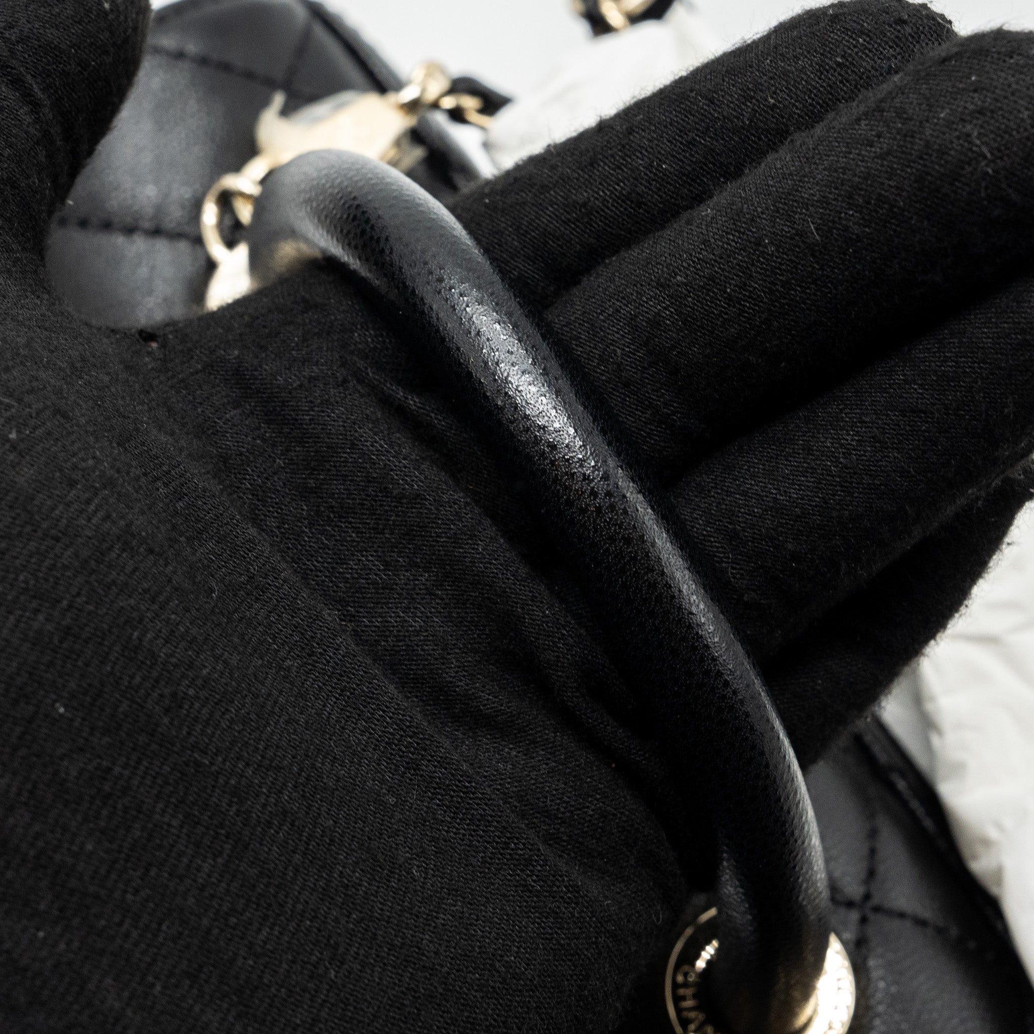 chanel-small-coco-handle-caviar-black-lghw-microchip-12