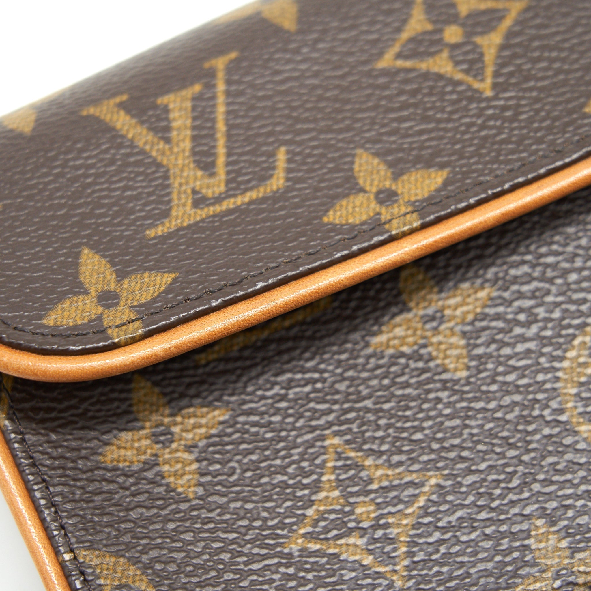 louis-vuitton-monogram-canvas-galliera-gm-bag-1