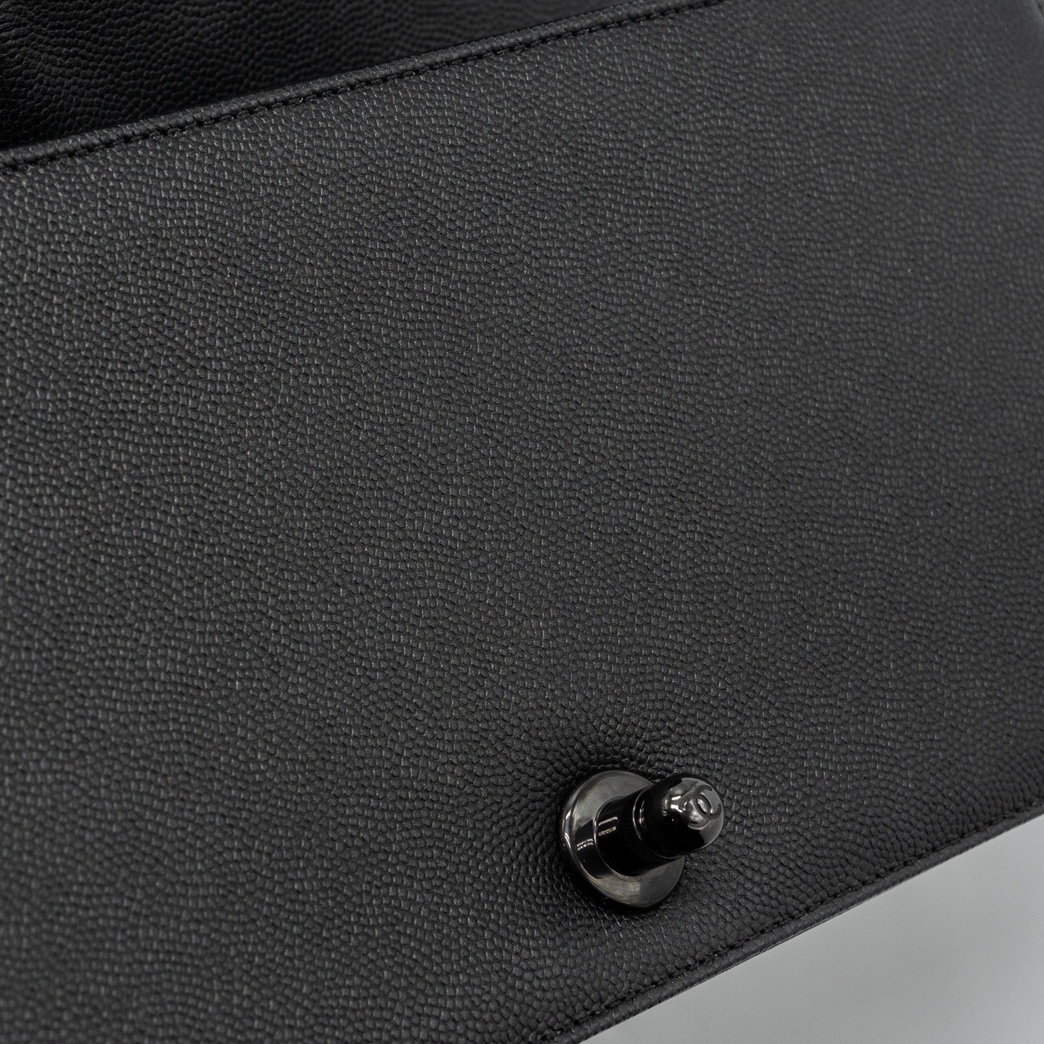 chanel-medium-boy-bag-caviar-so-black-black-hardware