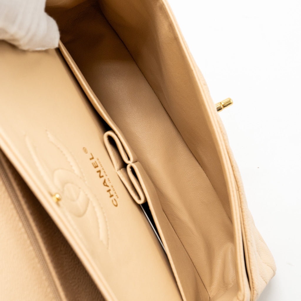 chanel-medium-classic-double-flap-caviar-beige-ghw