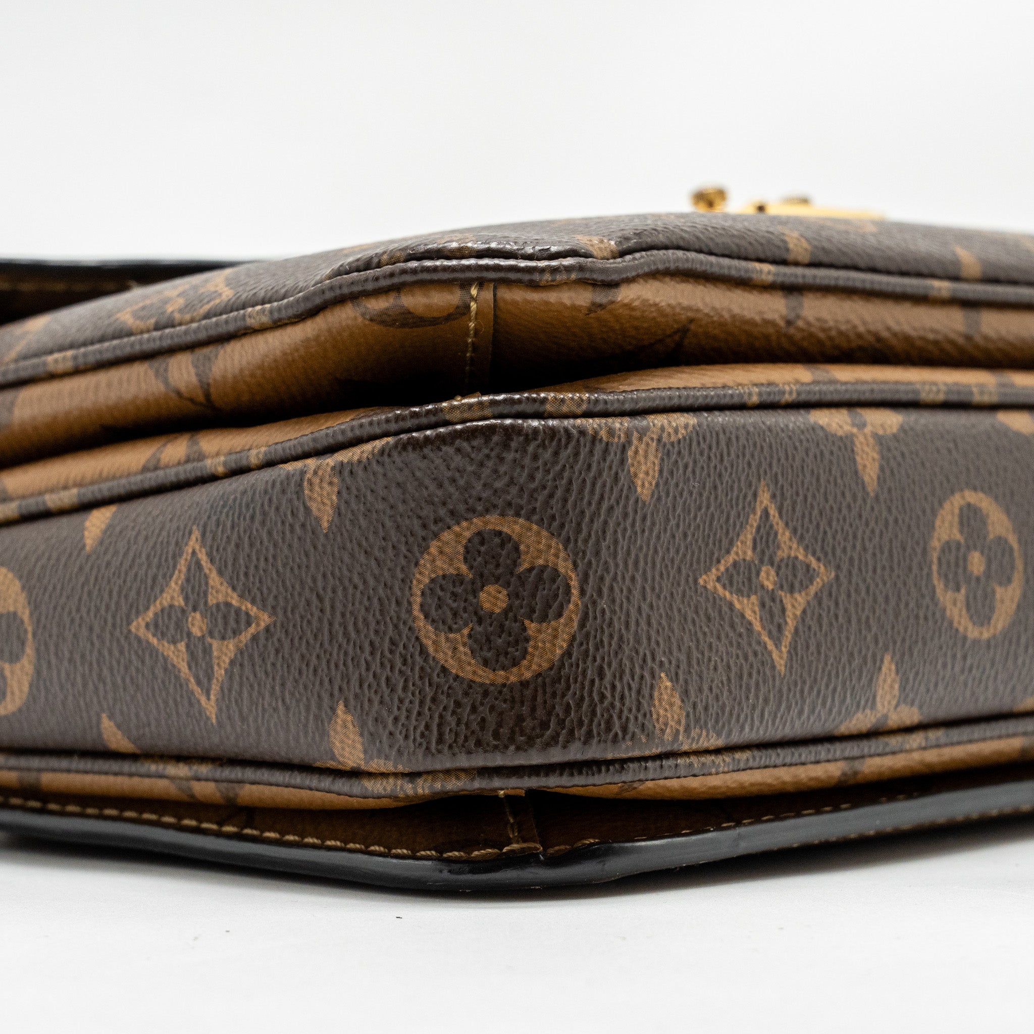 louis-vuitton-pochette-metis-monogram-reverse-canvas-ghw-9
