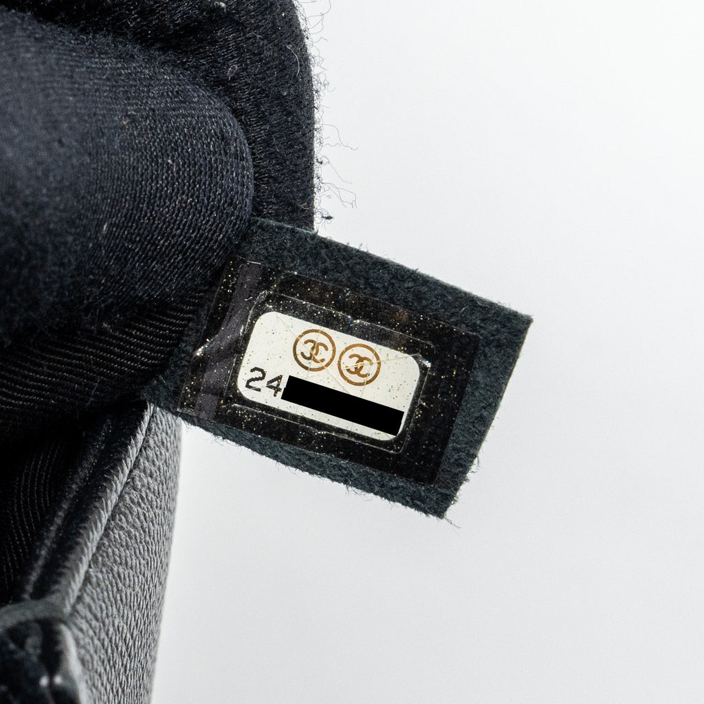 chanel-medium-boy-bag-caviar-so-black-black-hardware