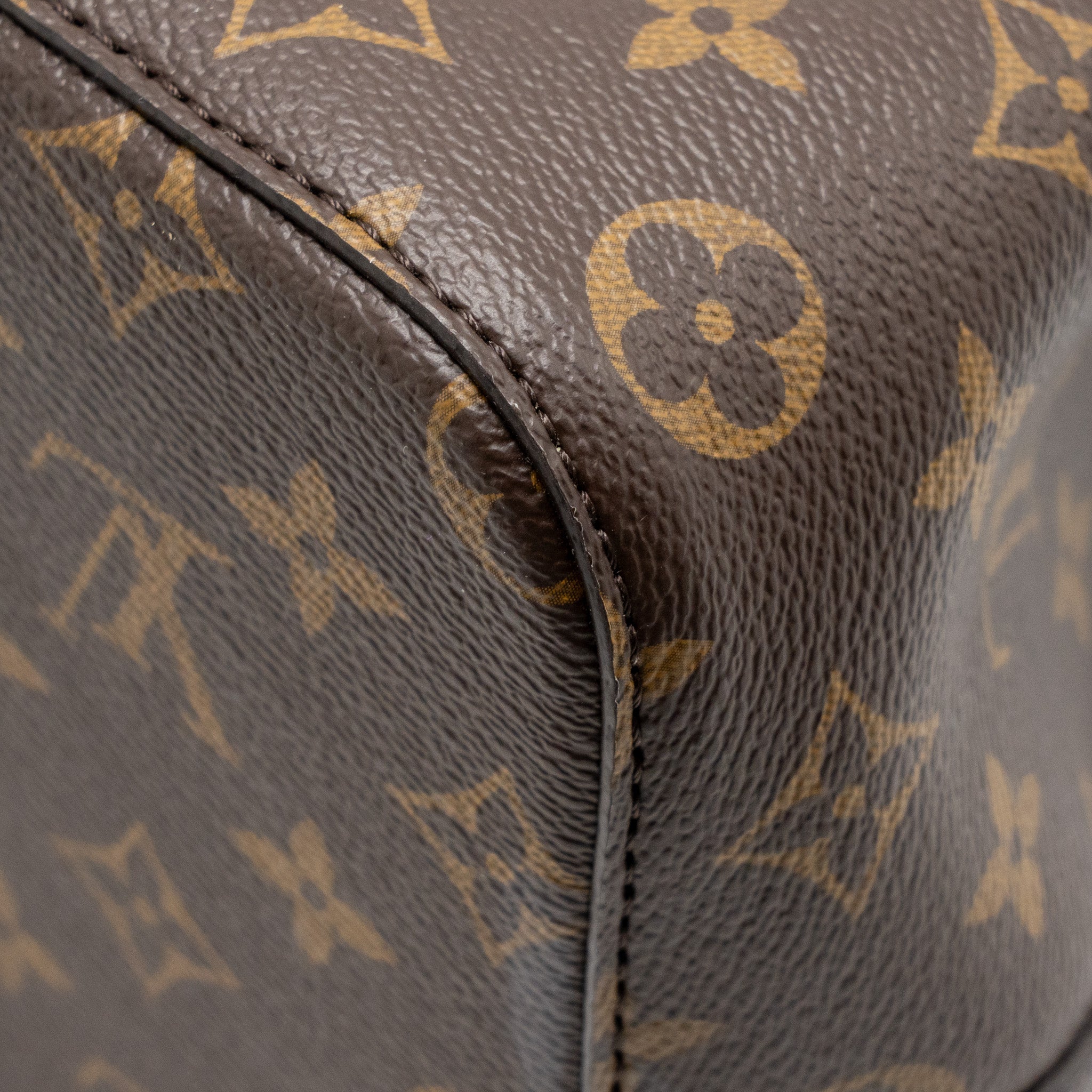 louis-vuitton-neonoe-mm-monogram-canvas-caramel-ghw