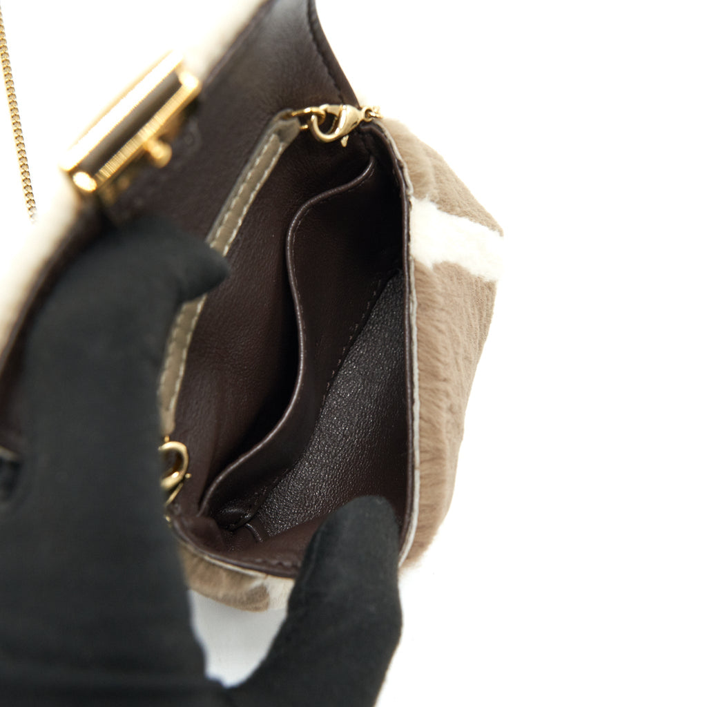 fendi-nano-baguette-brown-mink-charm
