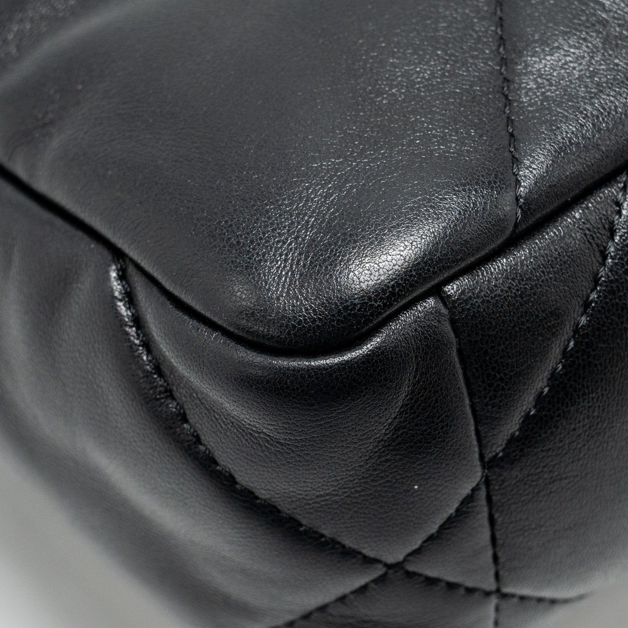 chanel-small-19-bag-lambskin-black-multicolour-hardware-3