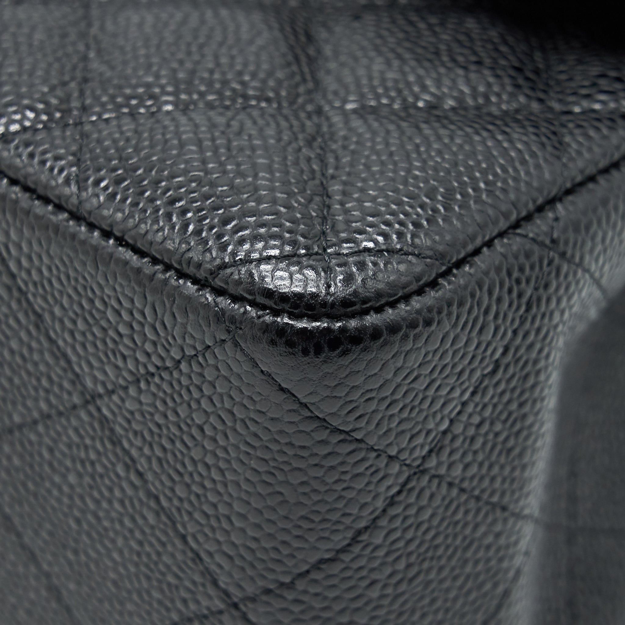 chanel-classic-jumbo-double-flap-bag-black-caviar-ghw