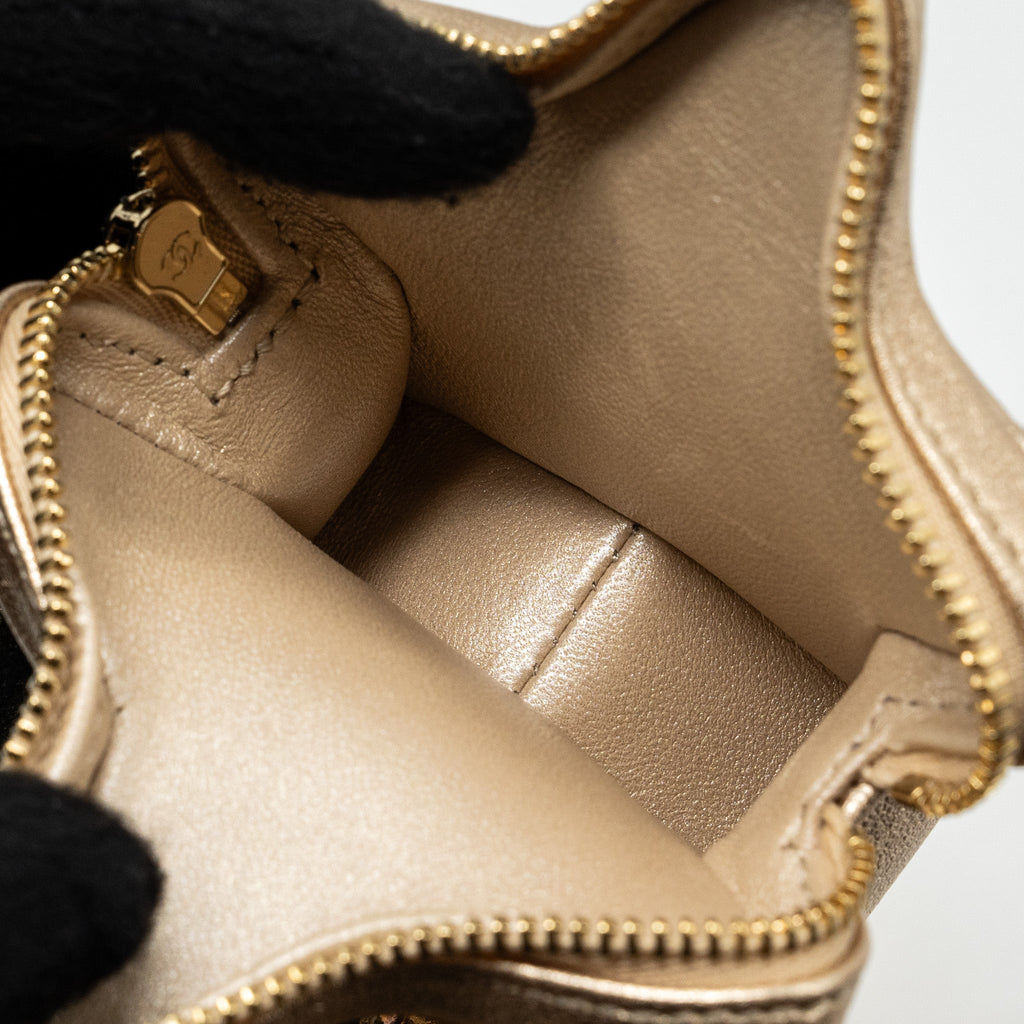 chanel-24c-backpack-with-star-patent-leather-gold-lghw-microchip