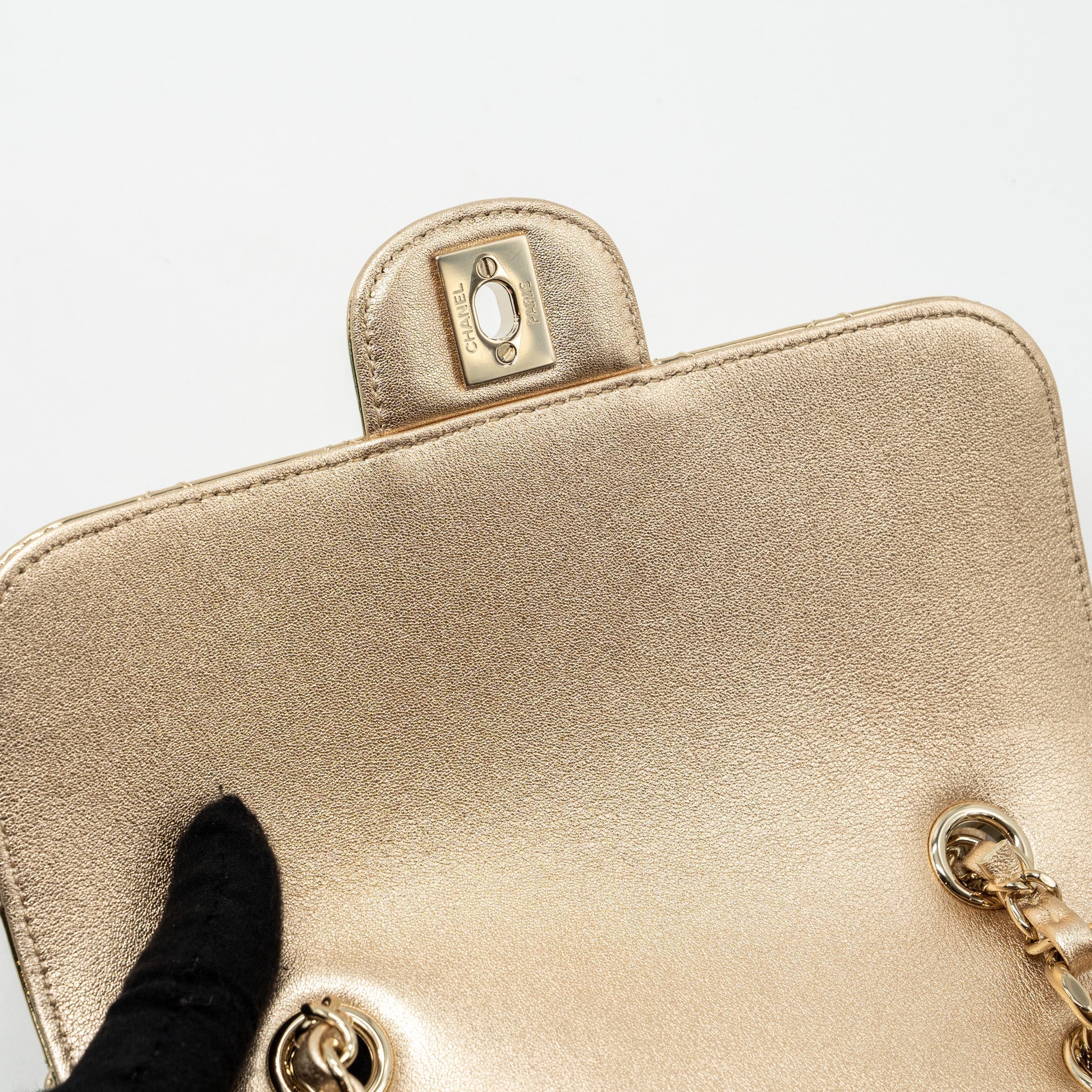 chanel-24c-backpack-with-star-patent-leather-gold-lghw-microchip