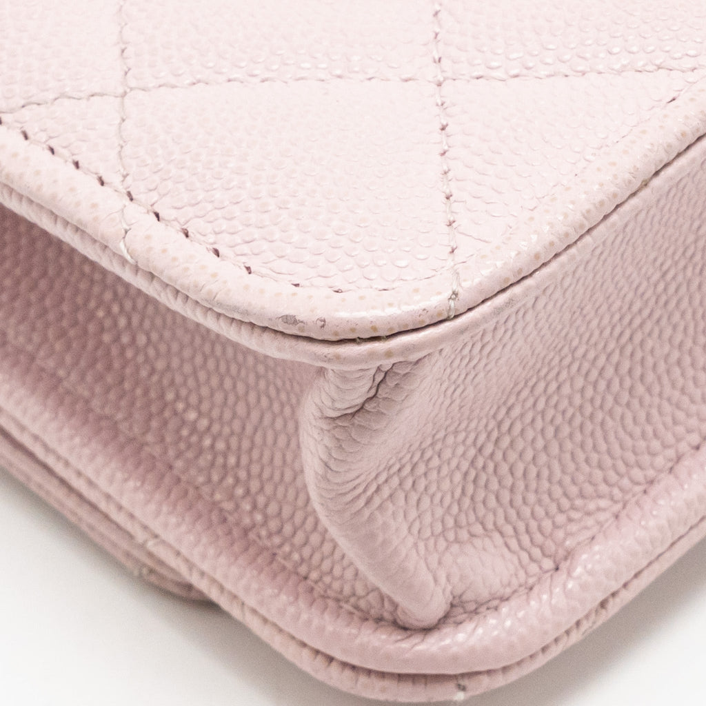chanel-classic-wallet-on-chain-caviar-light-pink-lghw-1