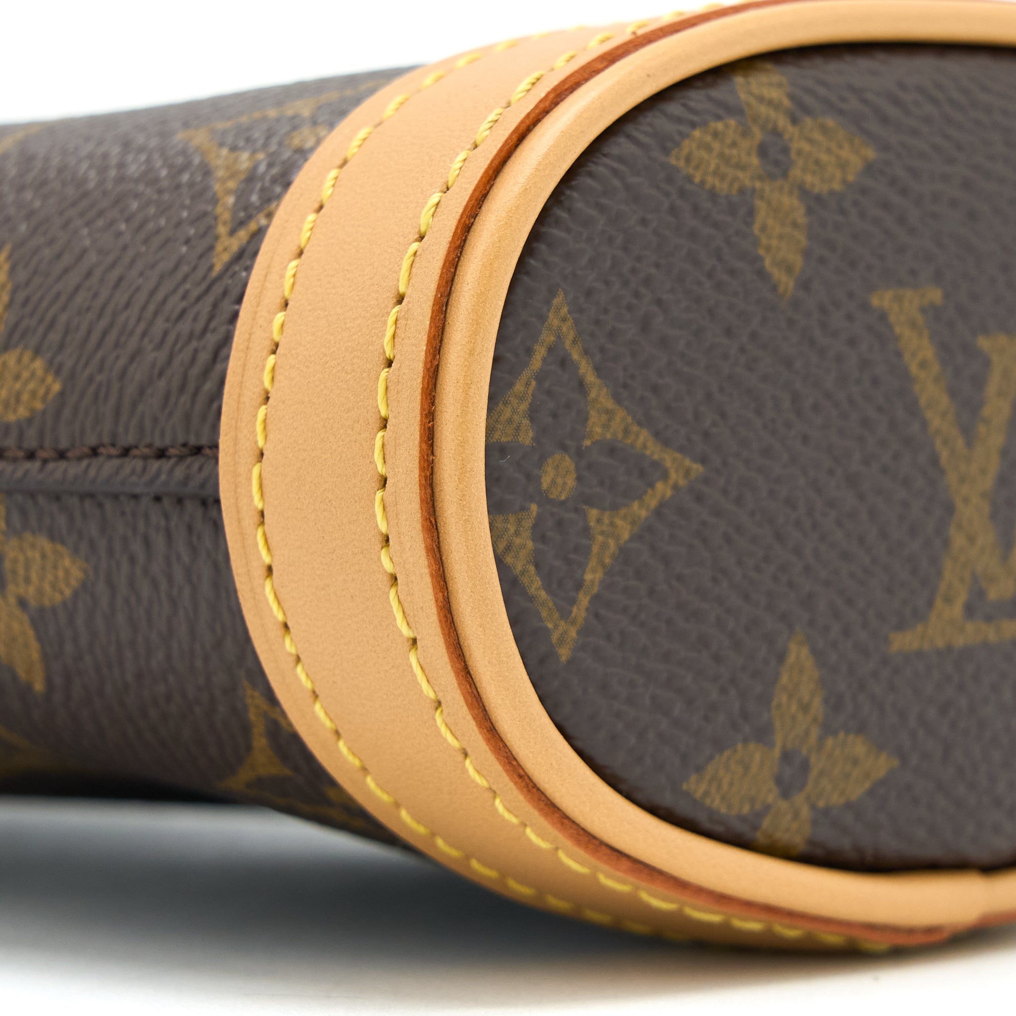 louis-vuitton-fold-me-pouch-monogram-canvas-2