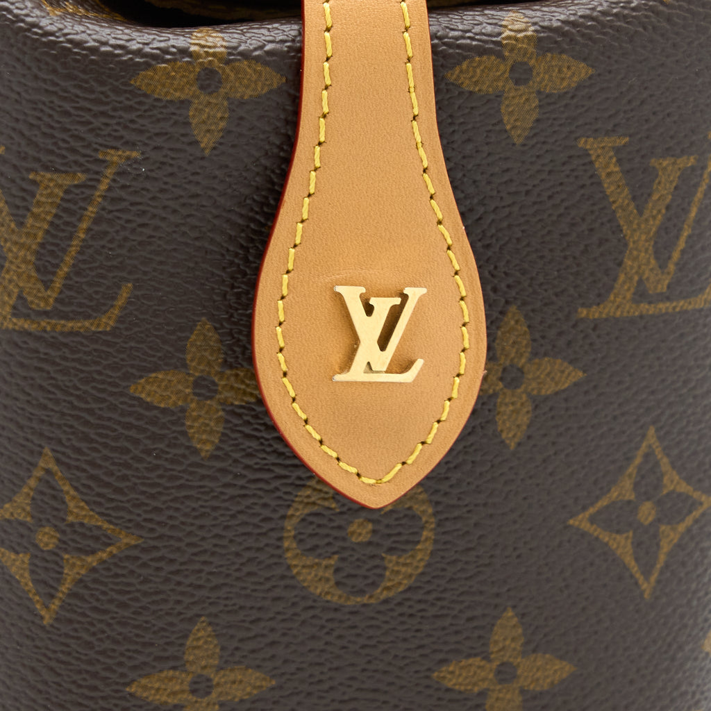 louis-vuitton-fold-me-pouch-monogram-canvas-2