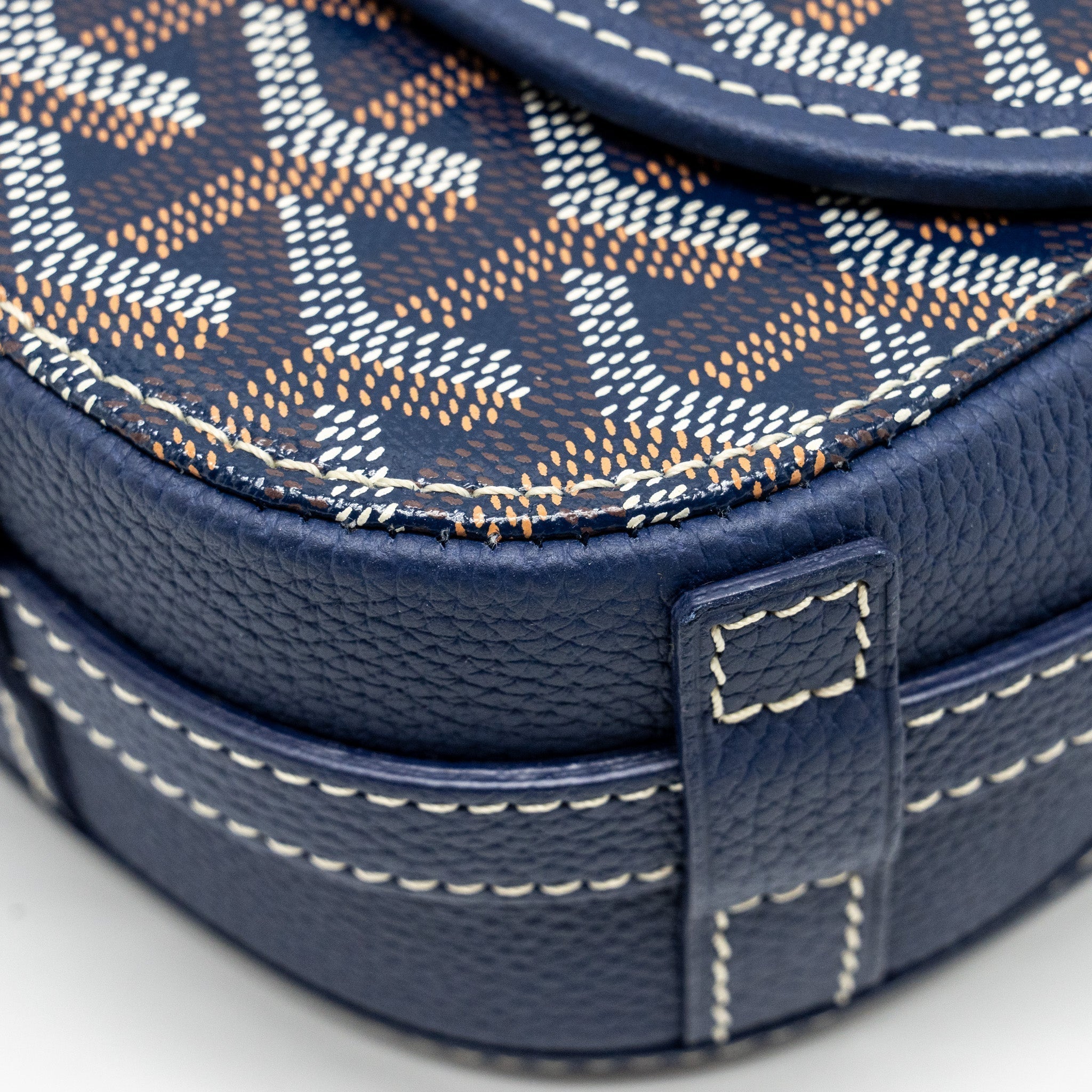 goyard-belvedere-pm-messenger-bag-goyardine-canvas-navy-shw