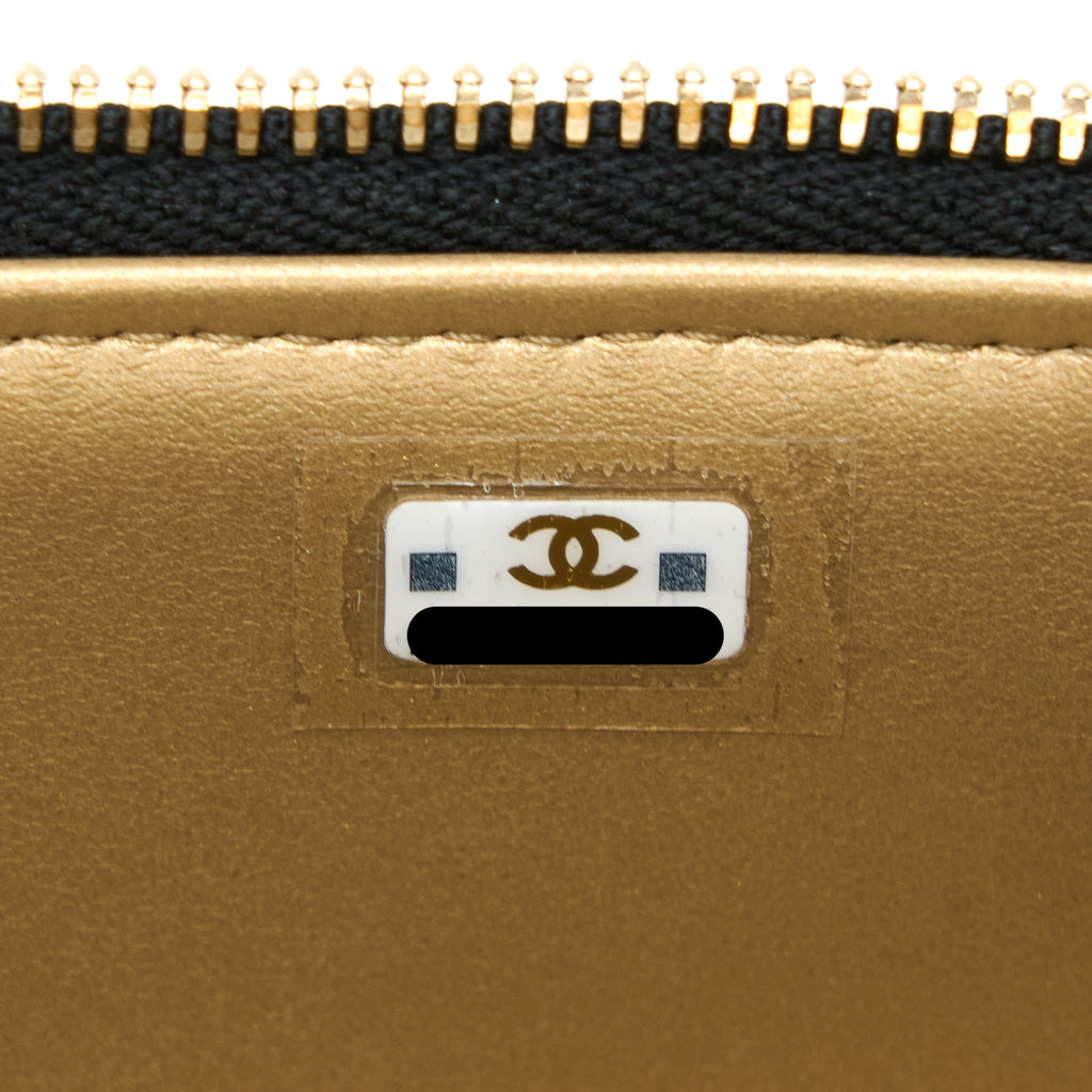 chanel-pearl-crush-long-vanity-case-lambskin-black-ghw-microchip