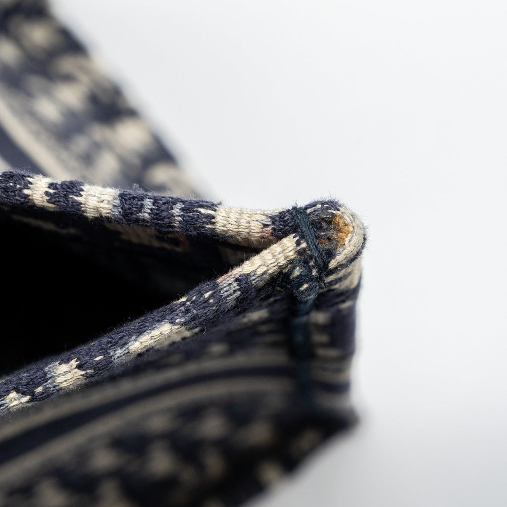 dior-medium-book-tote-blue-oblique-emboidery
