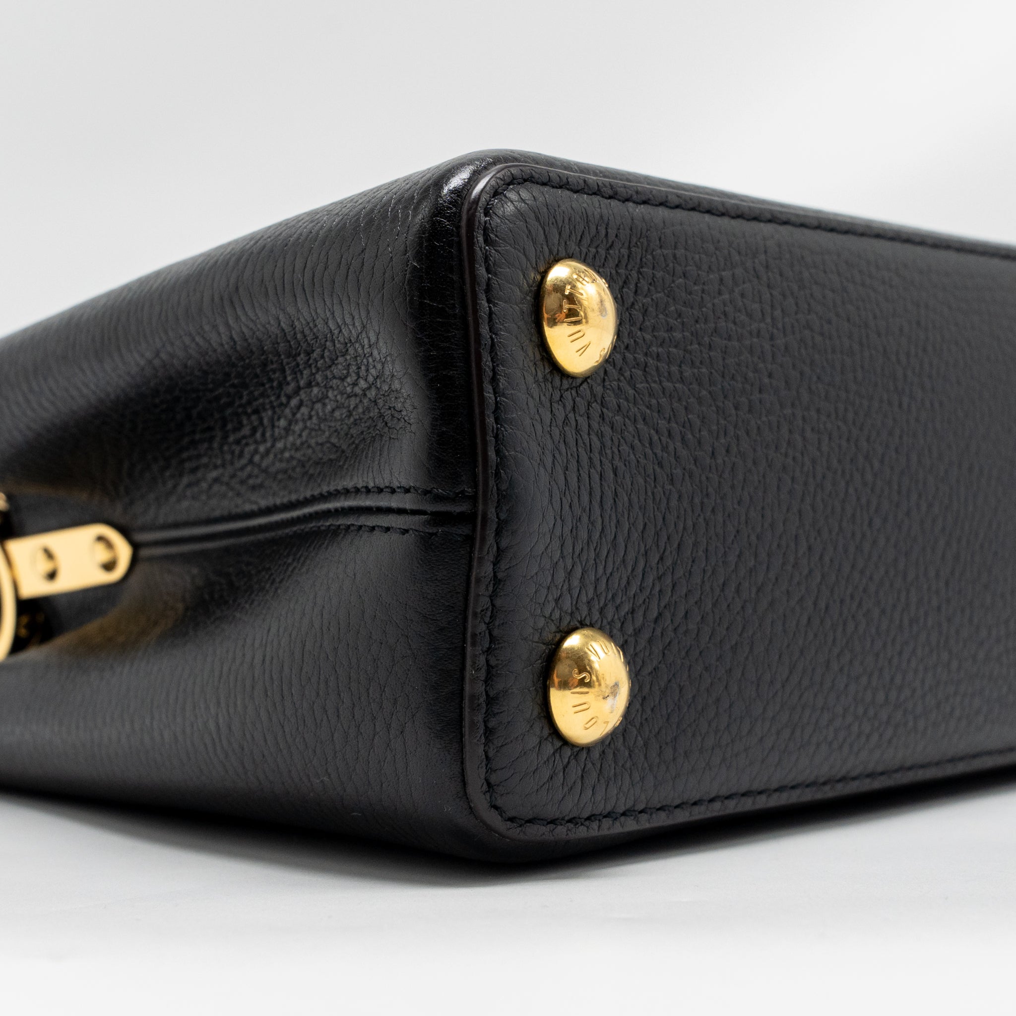 louis-vuitton-capucines-bb-calfskin-black-ghw-1