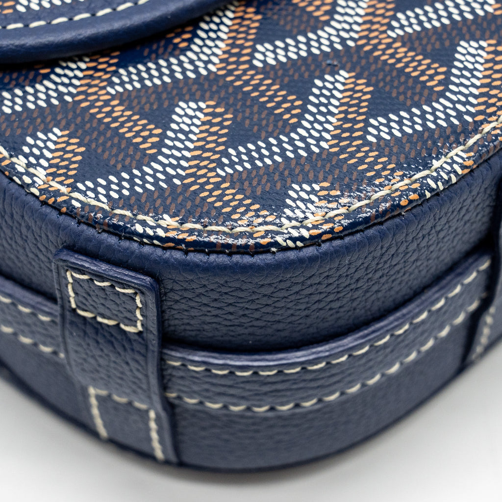 goyard-belvedere-pm-messenger-bag-goyardine-canvas-navy-shw